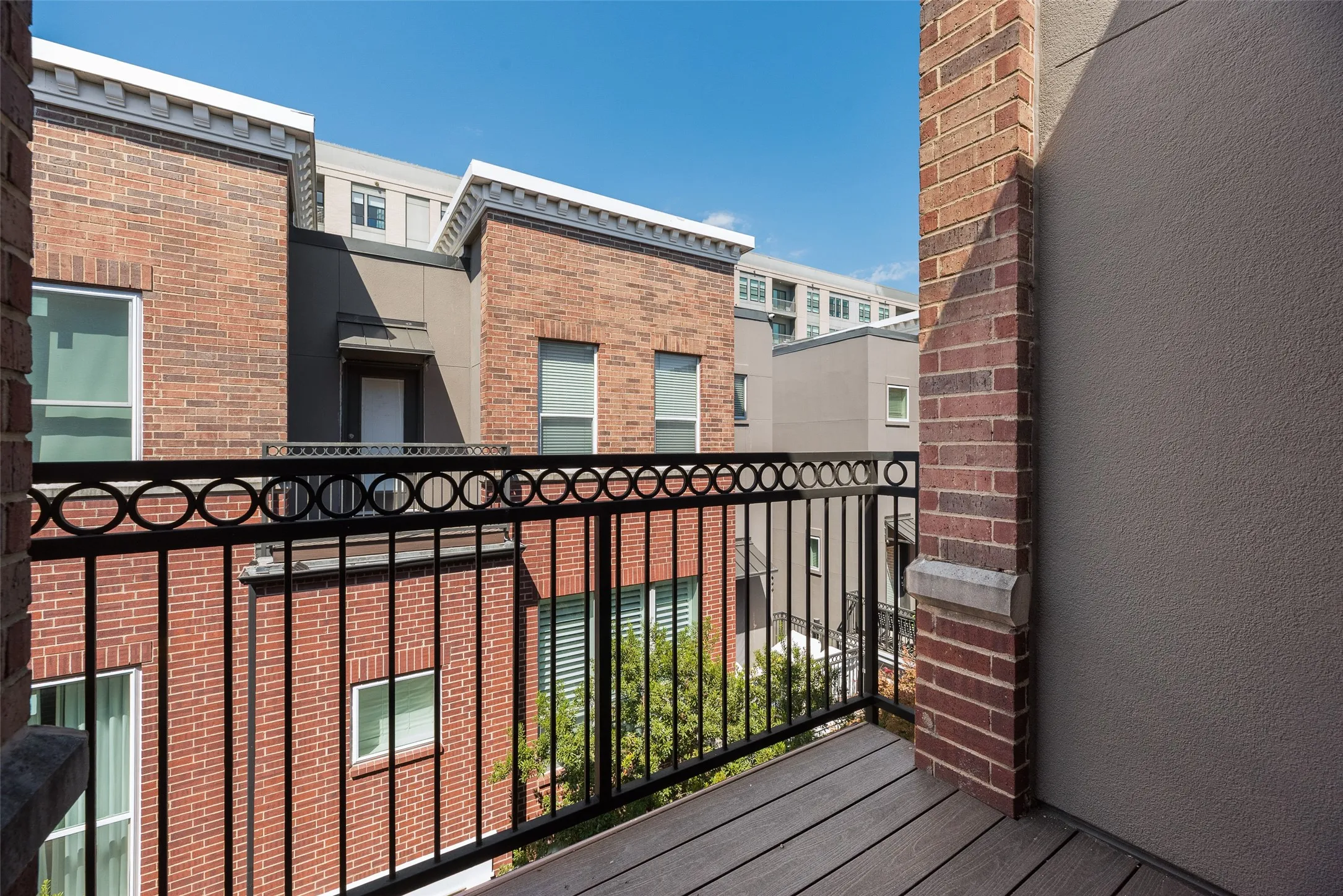 Condominium For Sale in Dallas County , 4411 Mckinney Avenue 16, Dallas, Texas 75205, 2 Bedroom, 3 Bathroom, 2 Garage spaces, 1,854 Sqft, built in 2001, mls#21392120, Real Estate Agent in Dallas, Homes For Sale in Dallas county, Homes For Sale in Dallas, Realtor in Dallas Texas, Real Estate Brokerage Independent Realty Texas, Luminita Cordes Realtor