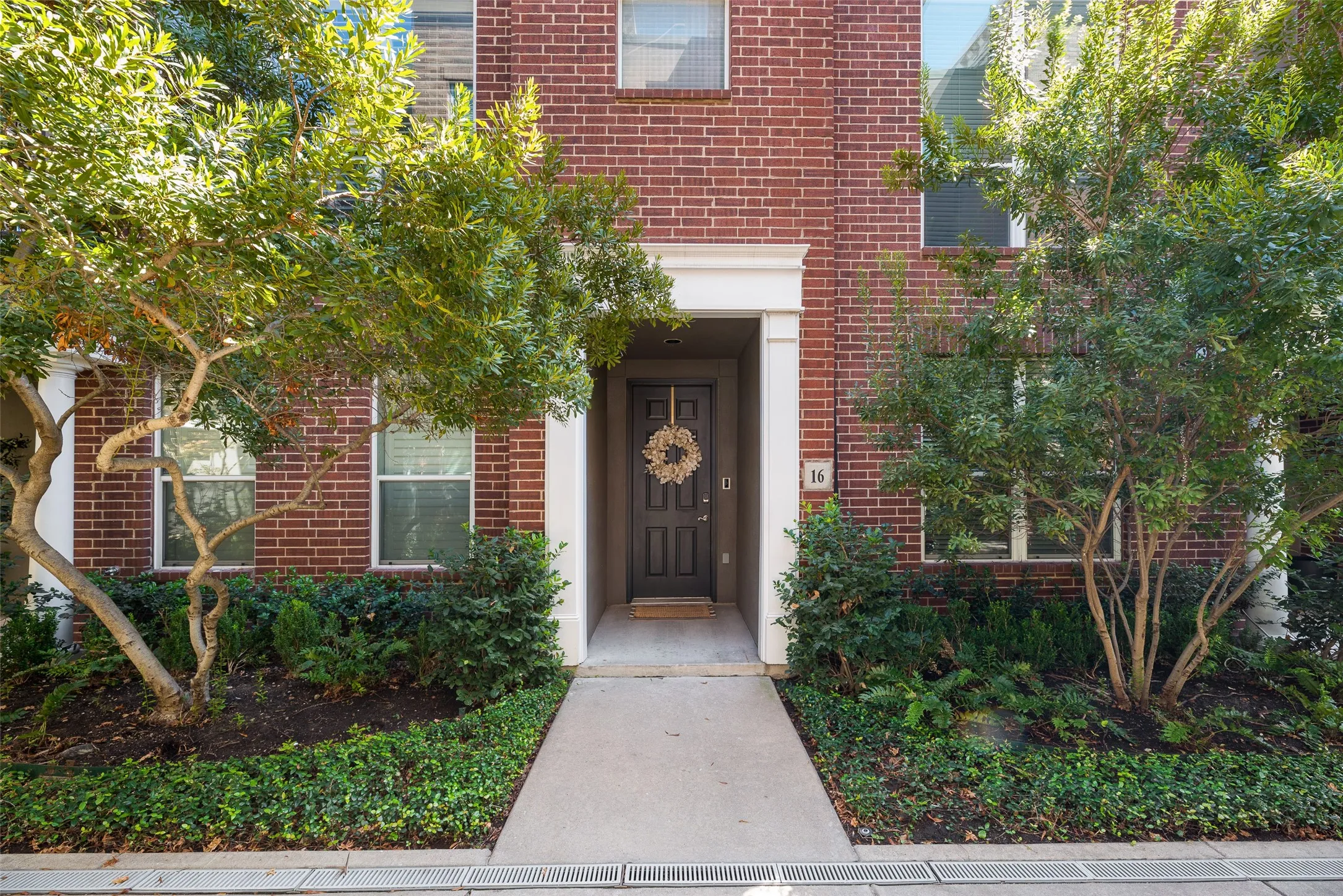 Condominium For Sale in Dallas County , 4411 Mckinney Avenue 16, Dallas, Texas 75205, 2 Bedroom, 3 Bathroom, 2 Garage spaces, 1,854 Sqft, built in 2001, mls#21392120, Real Estate Agent in Dallas, Homes For Sale in Dallas county, Homes For Sale in Dallas, Realtor in Dallas Texas, Real Estate Brokerage Independent Realty Texas, Luminita Cordes Realtor