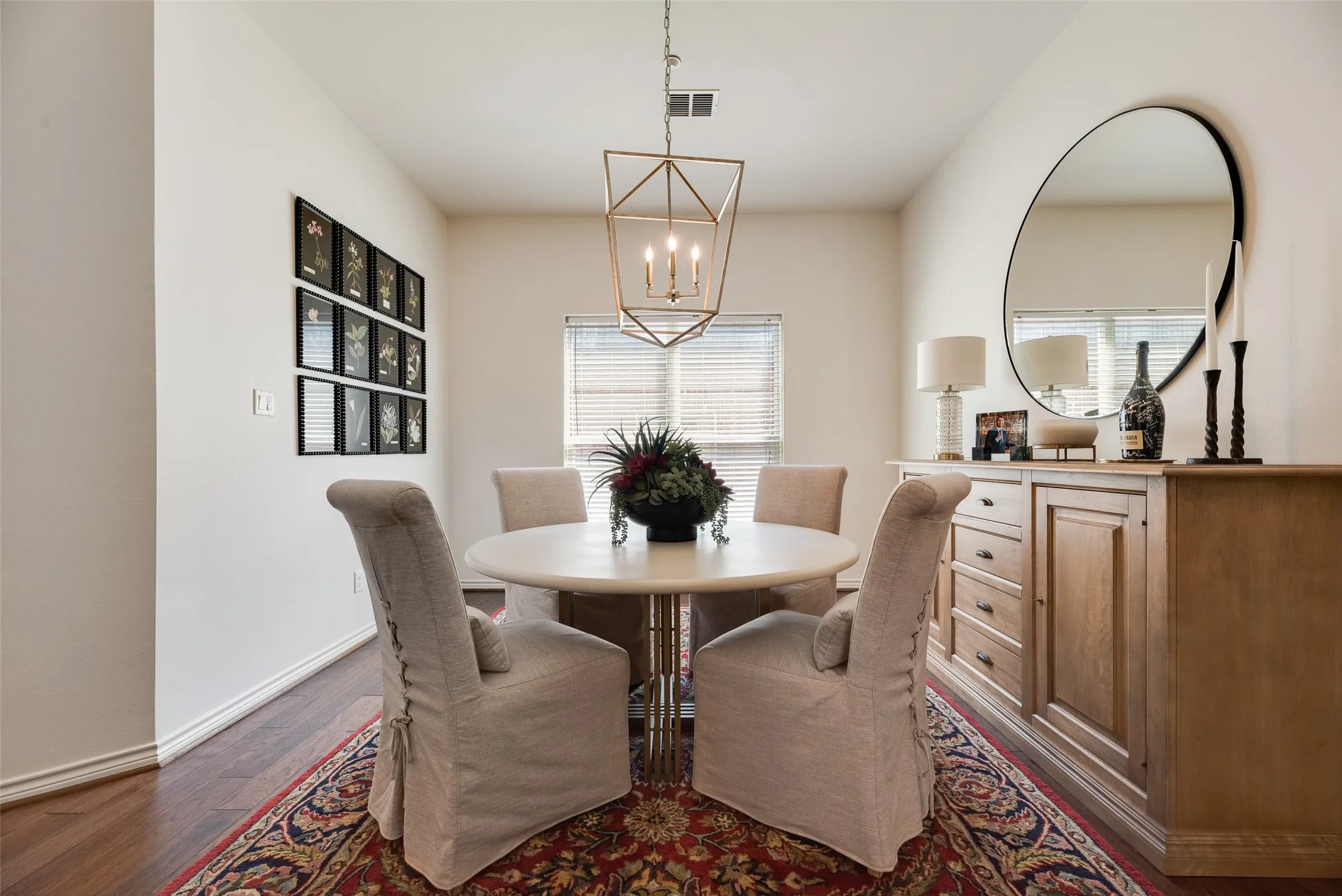 Condominium For Sale in Dallas County , 4411 Mckinney Avenue 16, Dallas, Texas 75205, 2 Bedroom, 3 Bathroom, 2 Garage spaces, 1,854 Sqft, built in 2001, mls#21392120, Real Estate Agent in Dallas, Homes For Sale in Dallas county, Homes For Sale in Dallas, Realtor in Dallas Texas, Real Estate Brokerage Independent Realty Texas, Luminita Cordes Realtor