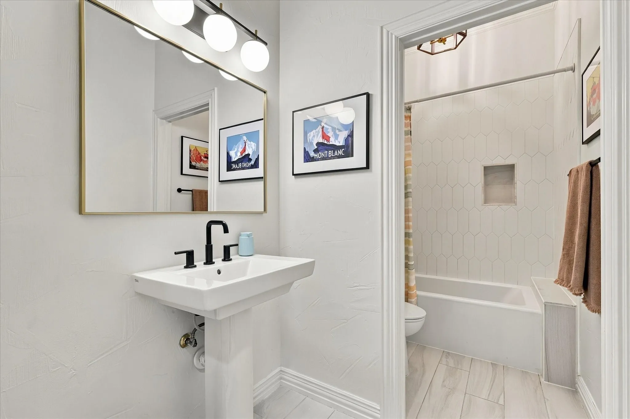 Single Family Residence For Sale in Tarrant County , 700 Glen Abbey Drive, Mansfield, Texas 76063, 4 Bedroom, 3 Bathroom, 2 Garage spaces, 3,168 Sqft, built in 2000, mls#21393269, Real Estate Agent in Mansfield, Homes For Sale in Tarrant county, Homes For Sale in Mansfield, Realtor in Mansfield Texas, Real Estate Brokerage Independent Realty Texas, Luminita Cordes Realtor