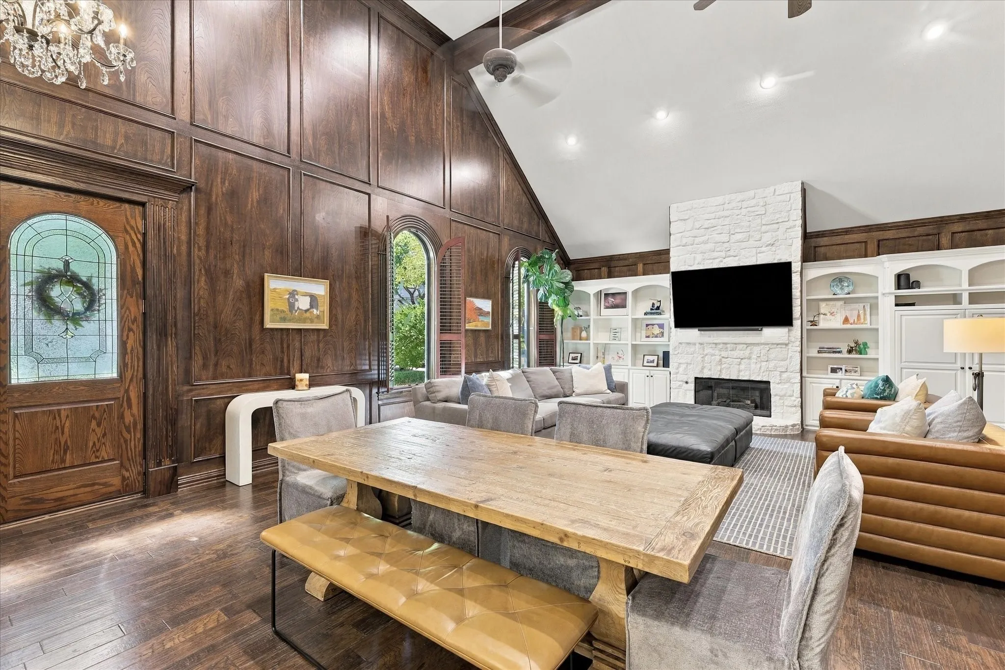 Single Family Residence For Sale in Tarrant County , 700 Glen Abbey Drive, Mansfield, Texas 76063, 4 Bedroom, 3 Bathroom, 2 Garage spaces, 3,168 Sqft, built in 2000, mls#21393269, Real Estate Agent in Mansfield, Homes For Sale in Tarrant county, Homes For Sale in Mansfield, Realtor in Mansfield Texas, Real Estate Brokerage Independent Realty Texas, Luminita Cordes Realtor