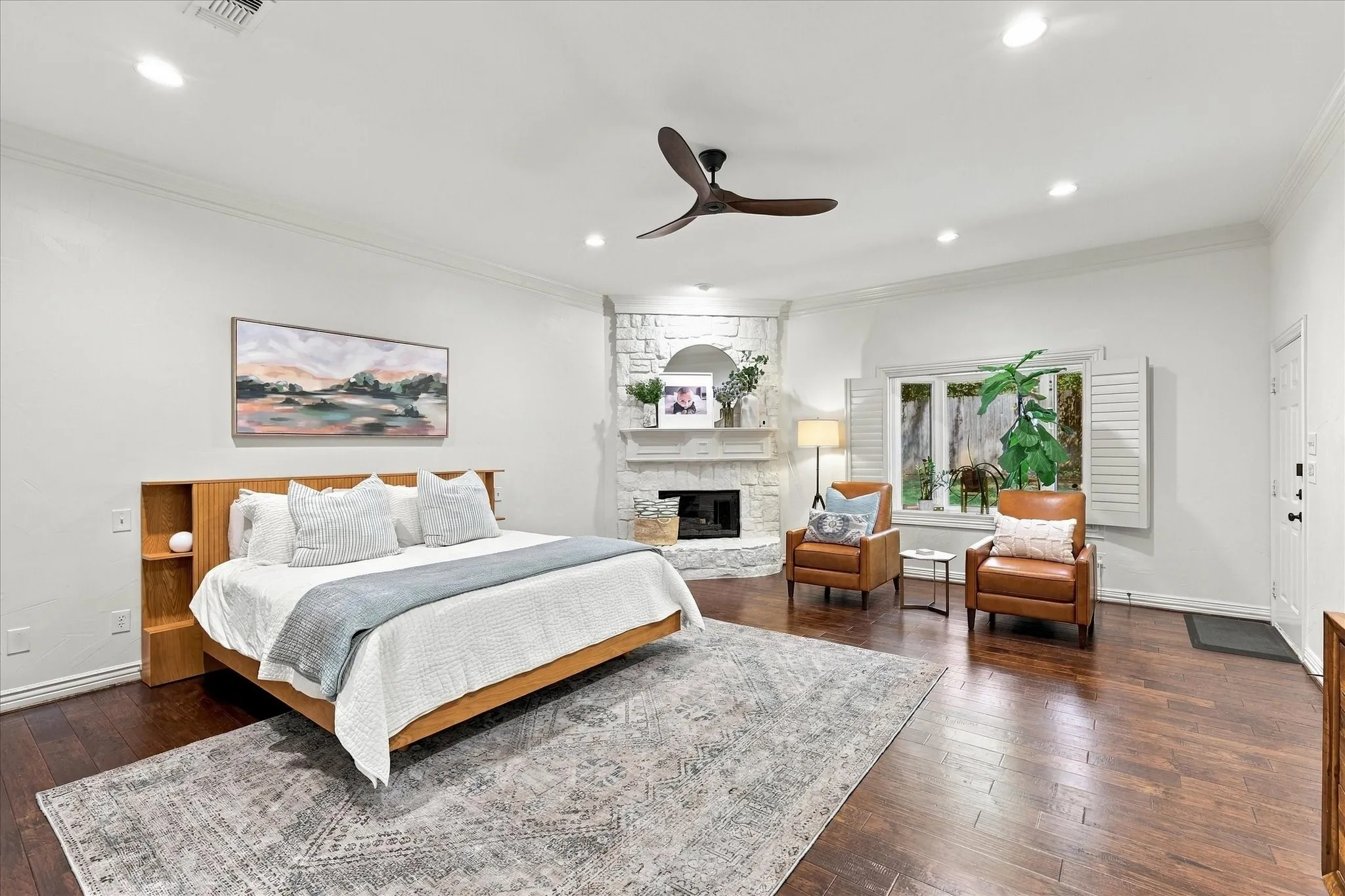 Single Family Residence For Sale in Tarrant County , 700 Glen Abbey Drive, Mansfield, Texas 76063, 4 Bedroom, 3 Bathroom, 2 Garage spaces, 3,168 Sqft, built in 2000, mls#21393269, Real Estate Agent in Mansfield, Homes For Sale in Tarrant county, Homes For Sale in Mansfield, Realtor in Mansfield Texas, Real Estate Brokerage Independent Realty Texas, Luminita Cordes Realtor