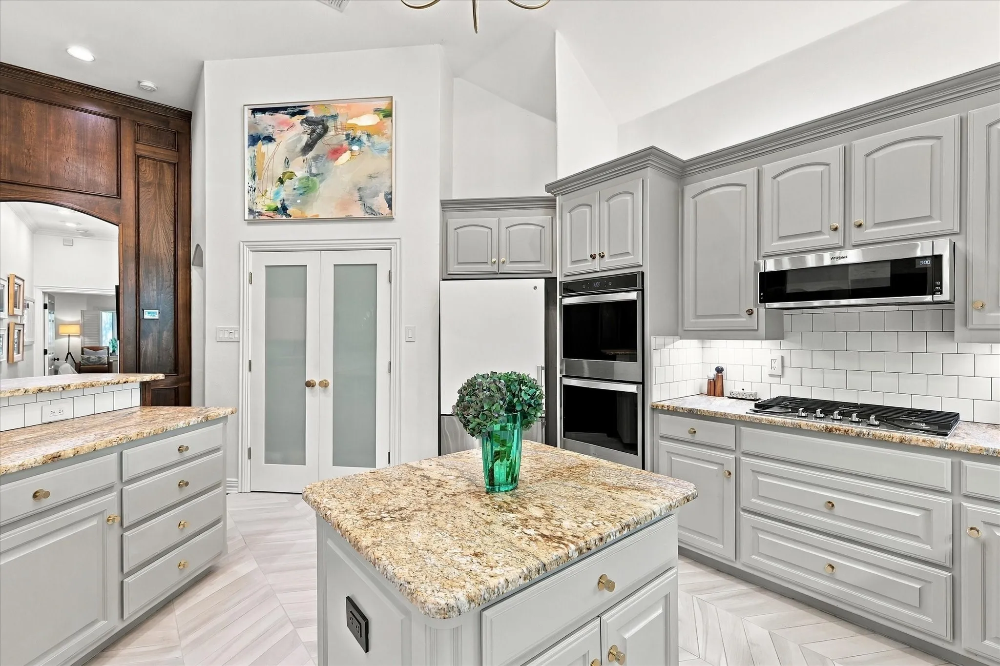 Single Family Residence For Sale in Tarrant County , 700 Glen Abbey Drive, Mansfield, Texas 76063, 4 Bedroom, 3 Bathroom, 2 Garage spaces, 3,168 Sqft, built in 2000, mls#21393269, Real Estate Agent in Mansfield, Homes For Sale in Tarrant county, Homes For Sale in Mansfield, Realtor in Mansfield Texas, Real Estate Brokerage Independent Realty Texas, Luminita Cordes Realtor