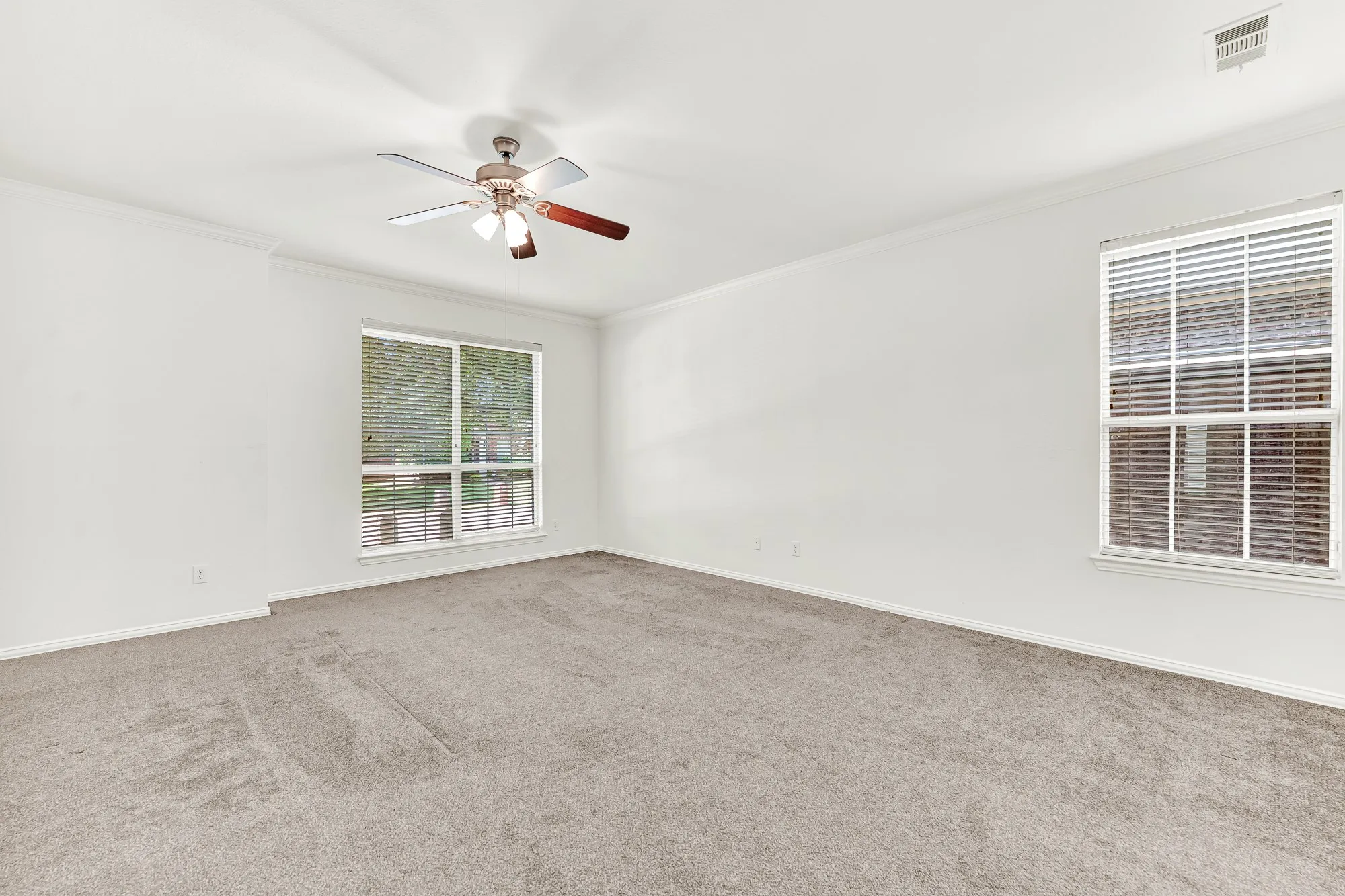 Single Family Residence For Rent in Denton County , 13270 Roadster Drive, Frisco, Texas 75033, 4 Bedroom, 3 Bathroom, 2 Garage spaces, 3,230 Sqft, built in 2004, mls#21311695, Real Estate Agent in Frisco, Homes For Rent in Denton county, Homes For Rent in Frisco, Realtor in Frisco Texas, Real Estate Brokerage Independent Realty Texas, Luminita Cordes Realtor