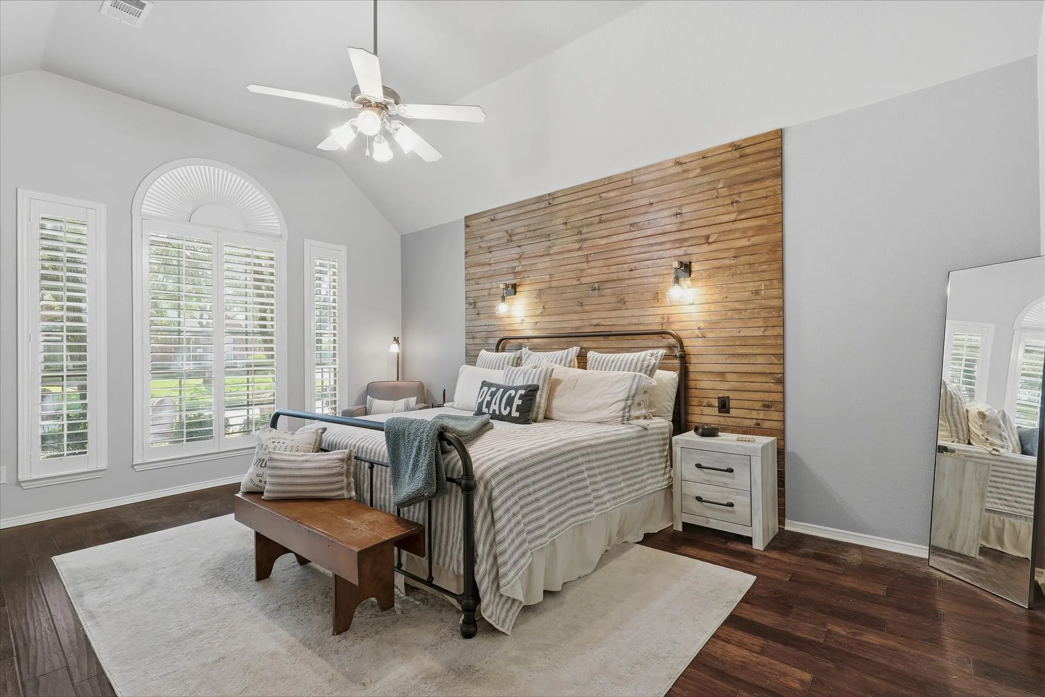 Single Family Residence For Sale in Denton County , 1574 Pleasant Valley Lane, Frisco, Texas 75036, 4 Bedroom, 3 Bathroom, 2 Garage spaces, 2,621 Sqft, built in 2004, mls#21392820, Real Estate Agent in Frisco, Homes For Sale in Denton county, Homes For Sale in Frisco, Realtor in Frisco Texas, Real Estate Brokerage Independent Realty Texas, Luminita Cordes Realtor
