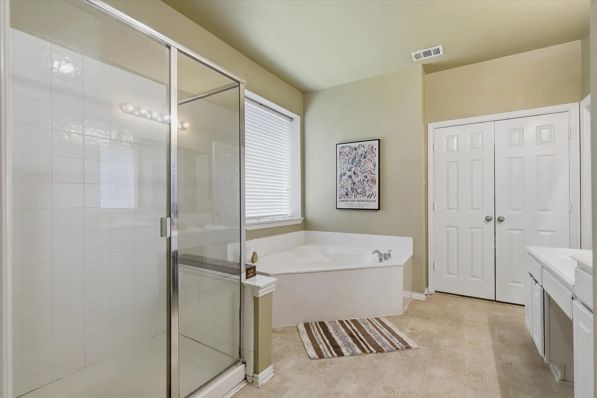 Single Family Residence For Sale in Denton County , 1574 Pleasant Valley Lane, Frisco, Texas 75036, 4 Bedroom, 3 Bathroom, 2 Garage spaces, 2,621 Sqft, built in 2004, mls#21392820, Real Estate Agent in Frisco, Homes For Sale in Denton county, Homes For Sale in Frisco, Realtor in Frisco Texas, Real Estate Brokerage Independent Realty Texas, Luminita Cordes Realtor