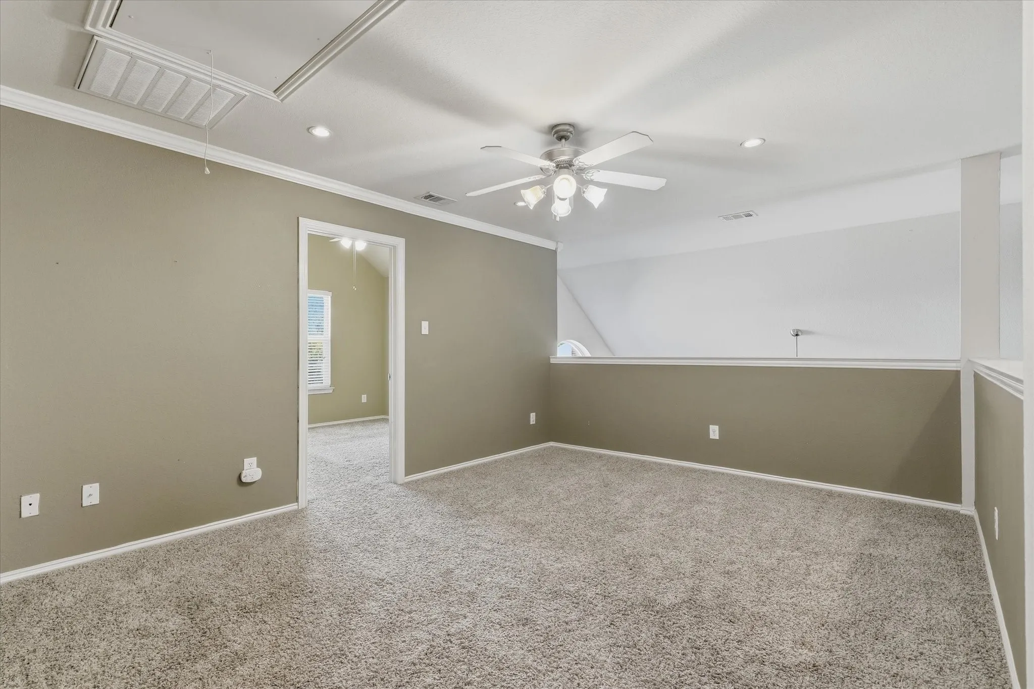 Single Family Residence For Sale in Denton County , 1574 Pleasant Valley Lane, Frisco, Texas 75036, 4 Bedroom, 3 Bathroom, 2 Garage spaces, 2,621 Sqft, built in 2004, mls#21392820, Real Estate Agent in Frisco, Homes For Sale in Denton county, Homes For Sale in Frisco, Realtor in Frisco Texas, Real Estate Brokerage Independent Realty Texas, Luminita Cordes Realtor