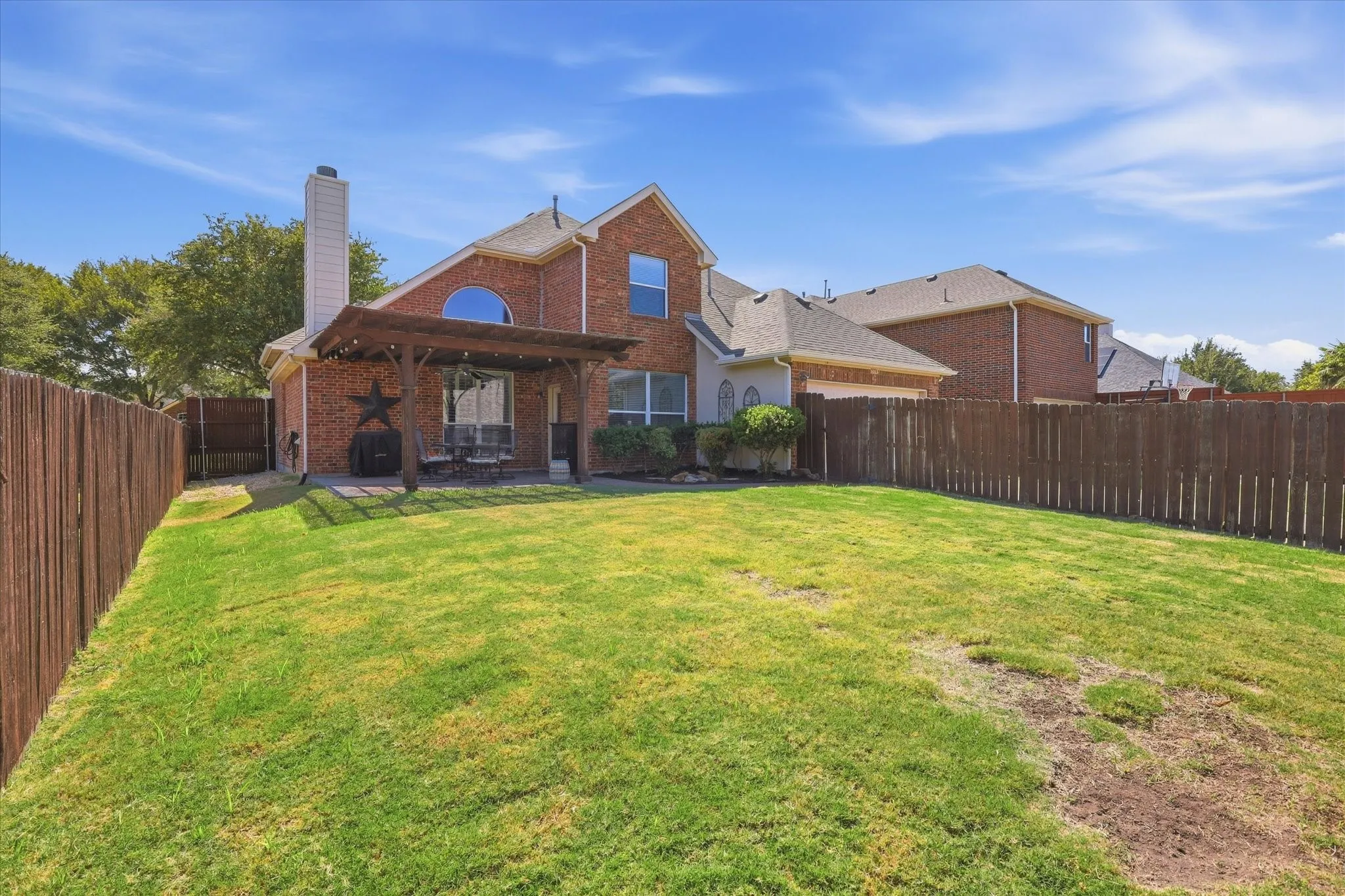 Single Family Residence For Sale in Denton County , 1574 Pleasant Valley Lane, Frisco, Texas 75036, 4 Bedroom, 3 Bathroom, 2 Garage spaces, 2,621 Sqft, built in 2004, mls#21392820, Real Estate Agent in Frisco, Homes For Sale in Denton county, Homes For Sale in Frisco, Realtor in Frisco Texas, Real Estate Brokerage Independent Realty Texas, Luminita Cordes Realtor