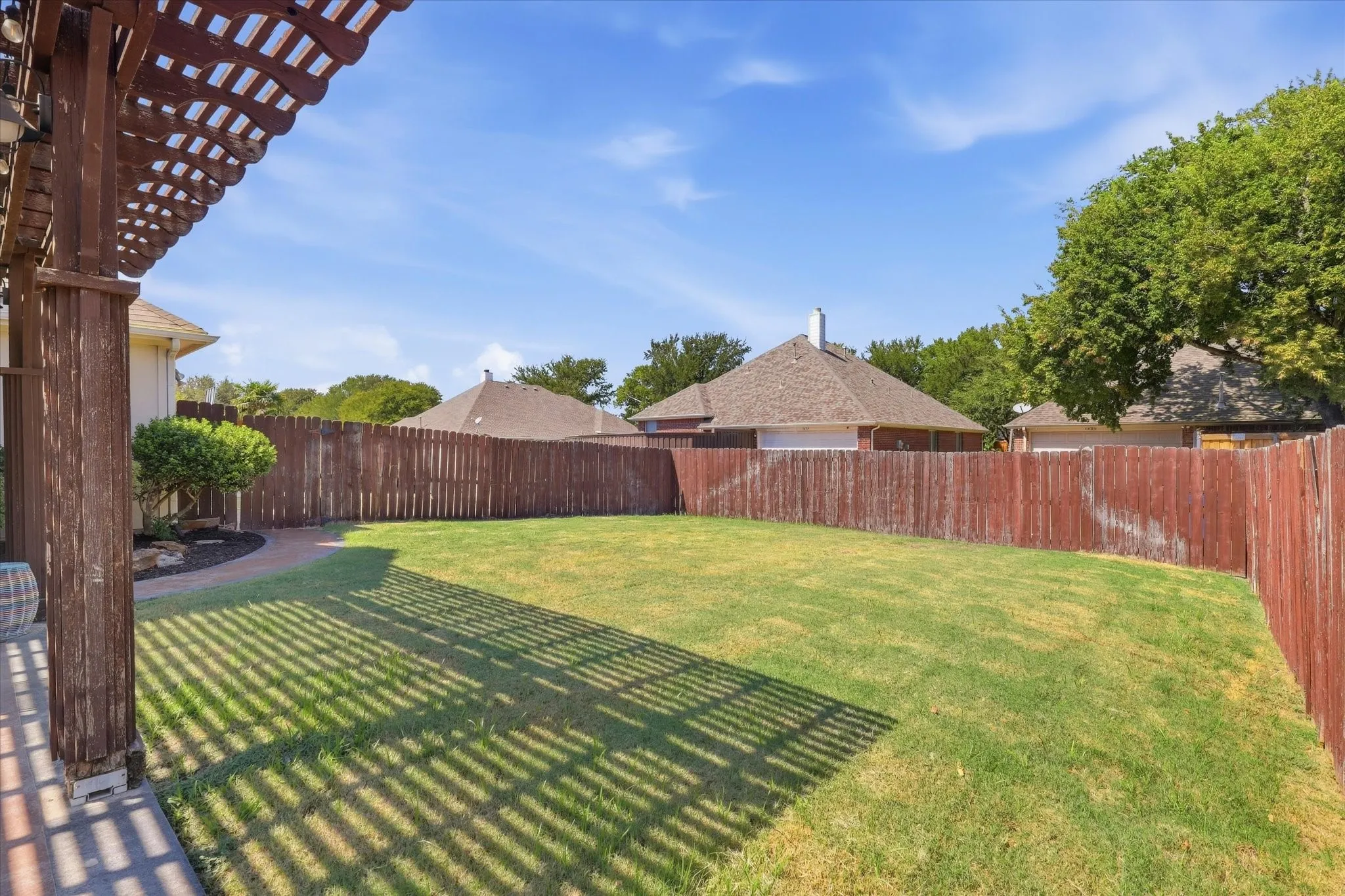 Single Family Residence For Sale in Denton County , 1574 Pleasant Valley Lane, Frisco, Texas 75036, 4 Bedroom, 3 Bathroom, 2 Garage spaces, 2,621 Sqft, built in 2004, mls#21392820, Real Estate Agent in Frisco, Homes For Sale in Denton county, Homes For Sale in Frisco, Realtor in Frisco Texas, Real Estate Brokerage Independent Realty Texas, Luminita Cordes Realtor