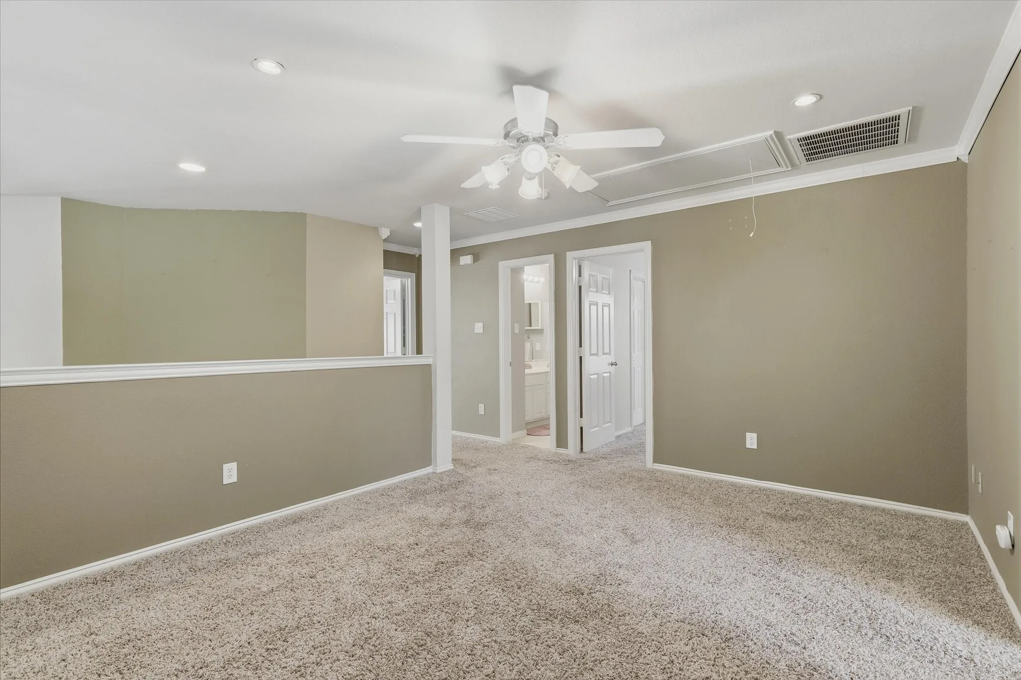 Single Family Residence For Sale in Denton County , 1574 Pleasant Valley Lane, Frisco, Texas 75036, 4 Bedroom, 3 Bathroom, 2 Garage spaces, 2,621 Sqft, built in 2004, mls#21392820, Real Estate Agent in Frisco, Homes For Sale in Denton county, Homes For Sale in Frisco, Realtor in Frisco Texas, Real Estate Brokerage Independent Realty Texas, Luminita Cordes Realtor