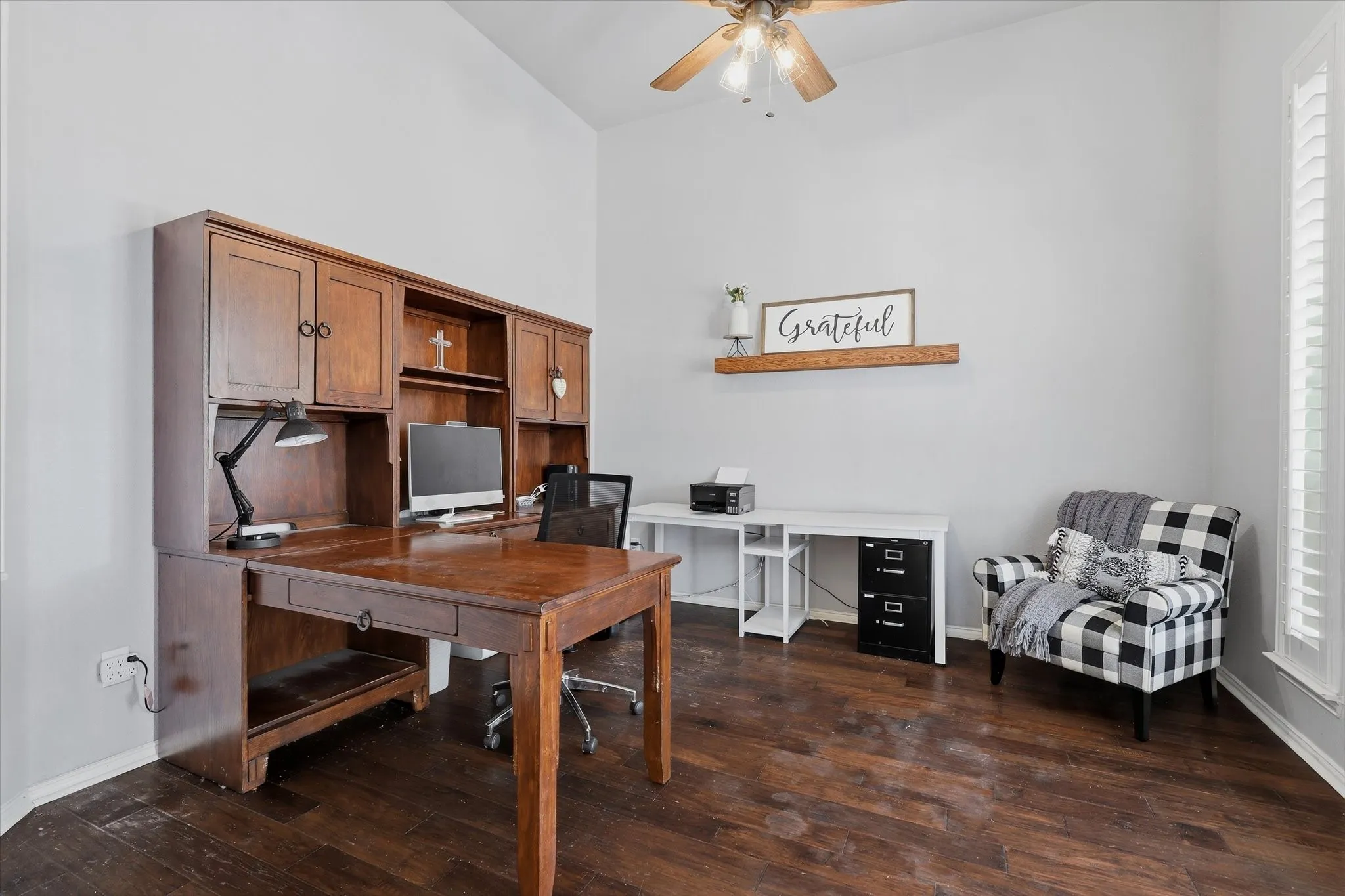Single Family Residence For Sale in Denton County , 1574 Pleasant Valley Lane, Frisco, Texas 75036, 4 Bedroom, 3 Bathroom, 2 Garage spaces, 2,621 Sqft, built in 2004, mls#21392820, Real Estate Agent in Frisco, Homes For Sale in Denton county, Homes For Sale in Frisco, Realtor in Frisco Texas, Real Estate Brokerage Independent Realty Texas, Luminita Cordes Realtor