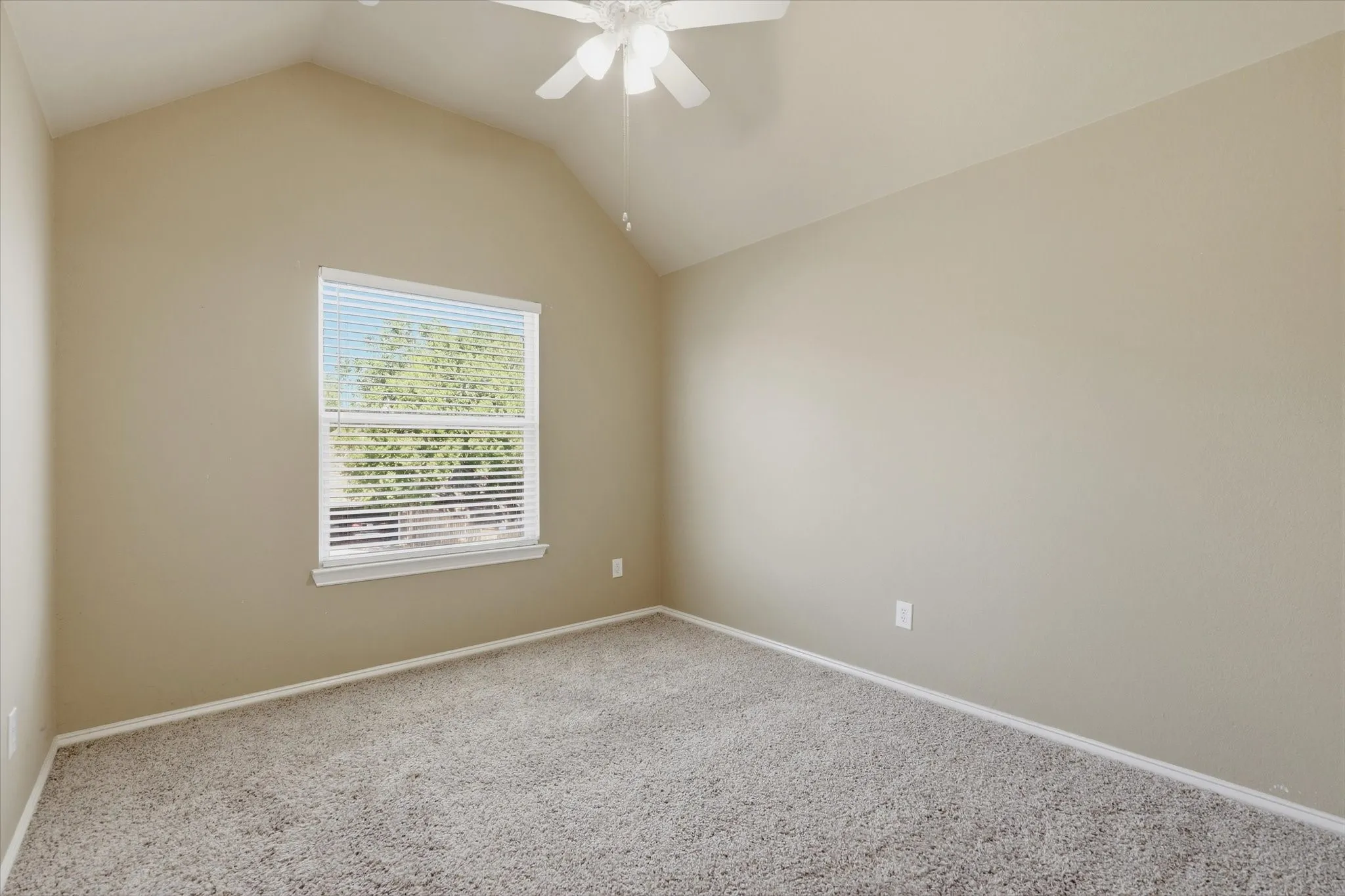 Single Family Residence For Sale in Denton County , 1574 Pleasant Valley Lane, Frisco, Texas 75036, 4 Bedroom, 3 Bathroom, 2 Garage spaces, 2,621 Sqft, built in 2004, mls#21392820, Real Estate Agent in Frisco, Homes For Sale in Denton county, Homes For Sale in Frisco, Realtor in Frisco Texas, Real Estate Brokerage Independent Realty Texas, Luminita Cordes Realtor