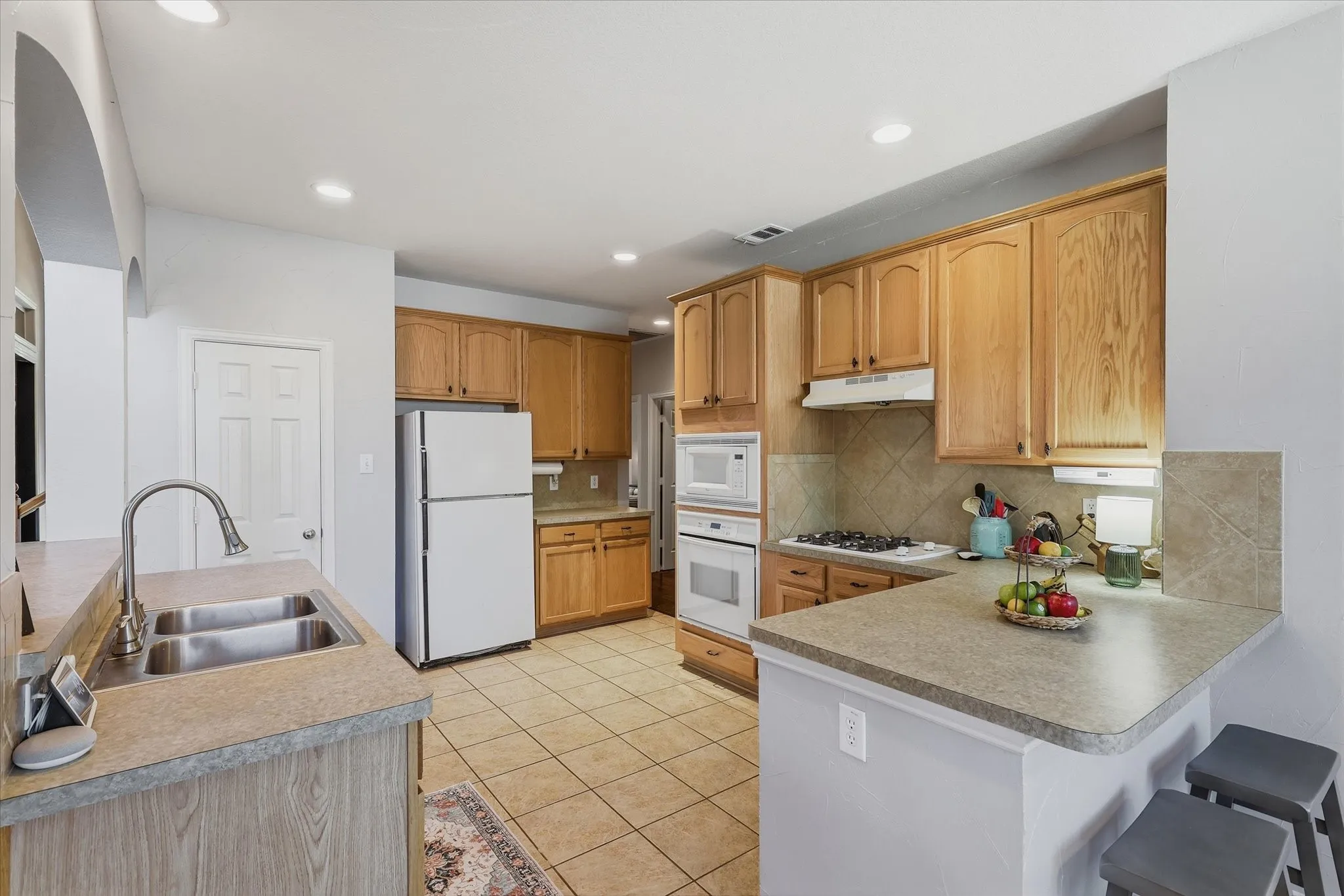 Single Family Residence For Sale in Denton County , 1574 Pleasant Valley Lane, Frisco, Texas 75036, 4 Bedroom, 3 Bathroom, 2 Garage spaces, 2,621 Sqft, built in 2004, mls#21392820, Real Estate Agent in Frisco, Homes For Sale in Denton county, Homes For Sale in Frisco, Realtor in Frisco Texas, Real Estate Brokerage Independent Realty Texas, Luminita Cordes Realtor