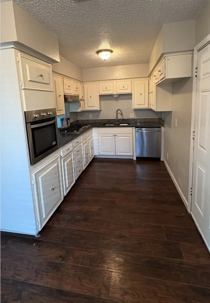 Single Family Residence For Rent in Tarrant County , 3241 Oak Timber Drive, Forest Hill, Texas 76119, 4 Bedroom, 2 Bathroom, 2 Garage spaces, 1,536 Sqft, built in 1968, mls#21394002, Real Estate Agent in Forest Hill, Homes For Rent in Tarrant county, Homes For Rent in Forest Hill, Realtor in Forest Hill Texas, Real Estate Brokerage Independent Realty Texas, Luminita Cordes Realtor