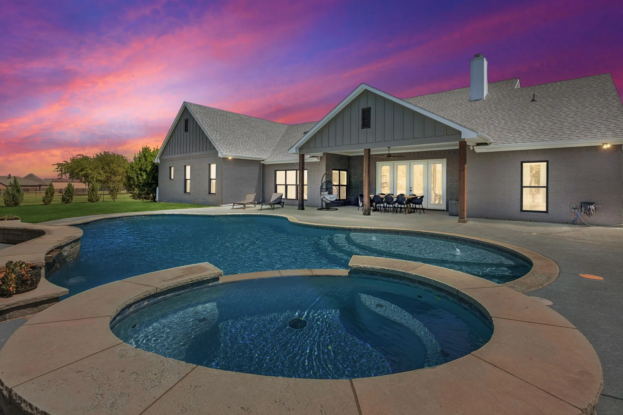 Single Family Residence For Sale in Tarrant County , 8201 Cutter Corral Court, Fort Worth, Texas 76126, 4 Bedroom, 4 Bathroom, 2 Garage spaces, 2,744 Sqft, built in 2021, mls#21393073, Real Estate Agent in Fort Worth, Homes For Sale in Tarrant county, Homes For Sale in Fort Worth, Realtor in Fort Worth Texas, Real Estate Brokerage Independent Realty Texas, Luminita Cordes Realtor
