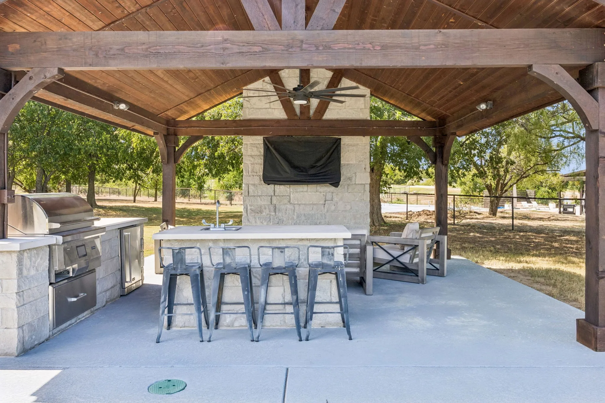 Single Family Residence For Sale in Tarrant County , 8201 Cutter Corral Court, Fort Worth, Texas 76126, 4 Bedroom, 4 Bathroom, 2 Garage spaces, 2,744 Sqft, built in 2021, mls#21393073, Real Estate Agent in Fort Worth, Homes For Sale in Tarrant county, Homes For Sale in Fort Worth, Realtor in Fort Worth Texas, Real Estate Brokerage Independent Realty Texas, Luminita Cordes Realtor