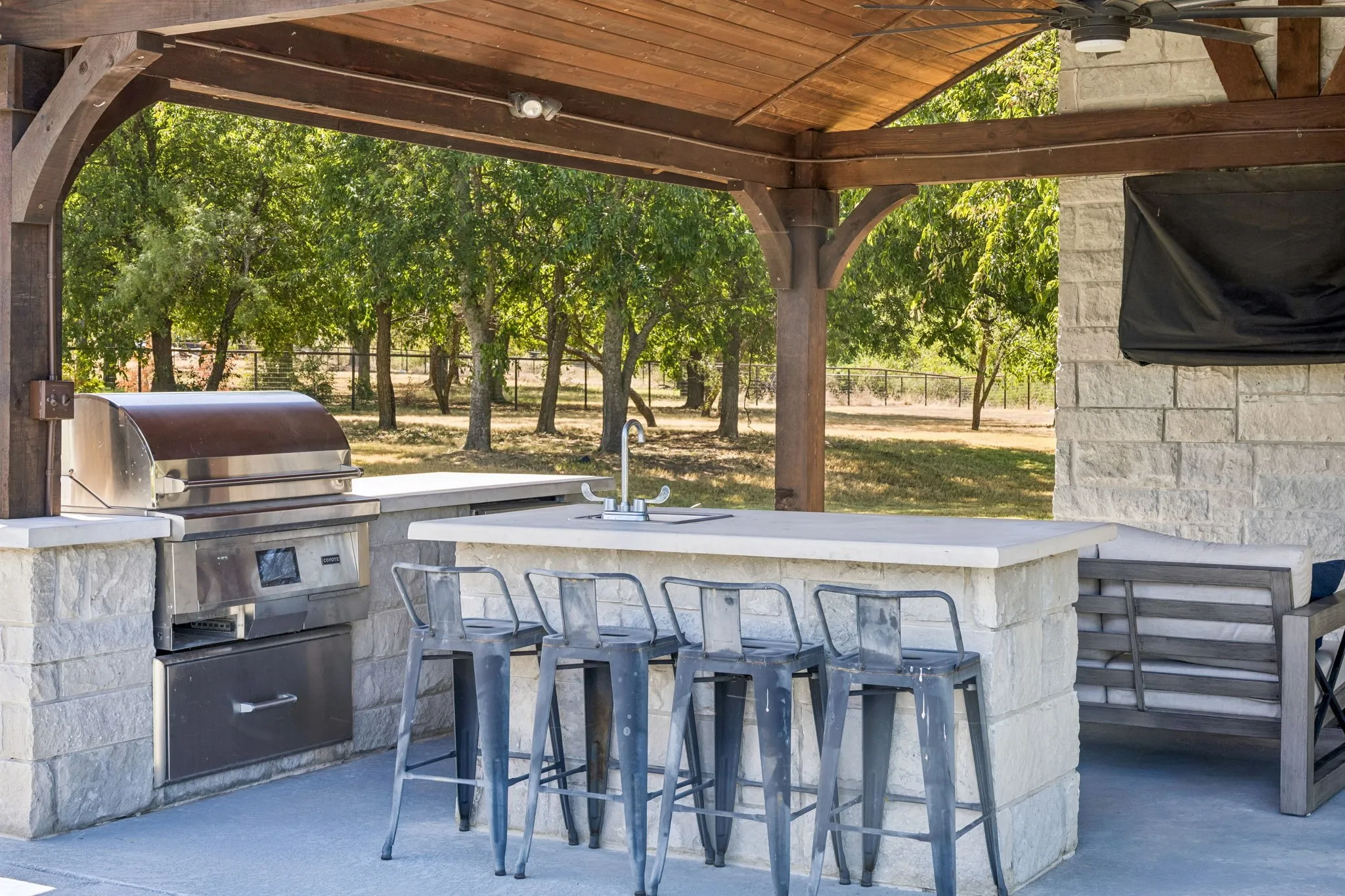 Single Family Residence For Sale in Tarrant County , 8201 Cutter Corral Court, Fort Worth, Texas 76126, 4 Bedroom, 4 Bathroom, 2 Garage spaces, 2,744 Sqft, built in 2021, mls#21393073, Real Estate Agent in Fort Worth, Homes For Sale in Tarrant county, Homes For Sale in Fort Worth, Realtor in Fort Worth Texas, Real Estate Brokerage Independent Realty Texas, Luminita Cordes Realtor