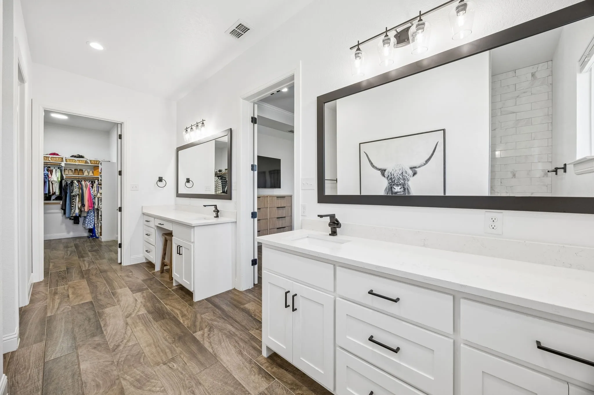 Single Family Residence For Sale in Tarrant County , 8201 Cutter Corral Court, Fort Worth, Texas 76126, 4 Bedroom, 4 Bathroom, 2 Garage spaces, 2,744 Sqft, built in 2021, mls#21393073, Real Estate Agent in Fort Worth, Homes For Sale in Tarrant county, Homes For Sale in Fort Worth, Realtor in Fort Worth Texas, Real Estate Brokerage Independent Realty Texas, Luminita Cordes Realtor