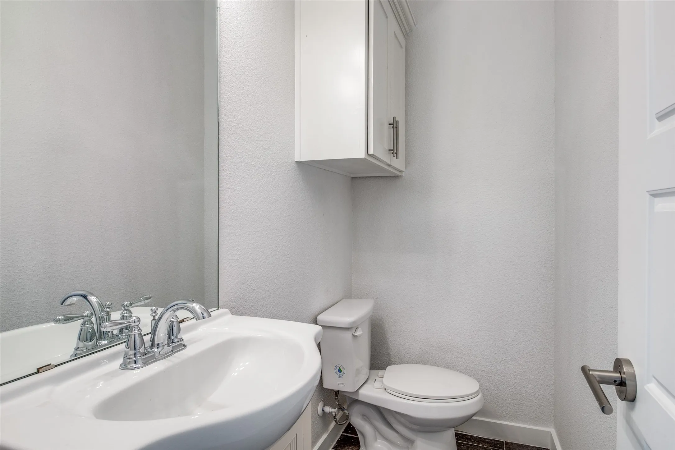 Single Family Residence For Rent in Dallas County , 3615 Pueblo Street, Dallas, Texas 75212, 5 Bedroom, 3 Bathroom, 1 Garage spaces, 2,227 Sqft, built in 2018, mls#21394025, Real Estate Agent in Dallas, Homes For Rent in Dallas county, Homes For Rent in Dallas, Realtor in Dallas Texas, Real Estate Brokerage Independent Realty Texas, Luminita Cordes Realtor