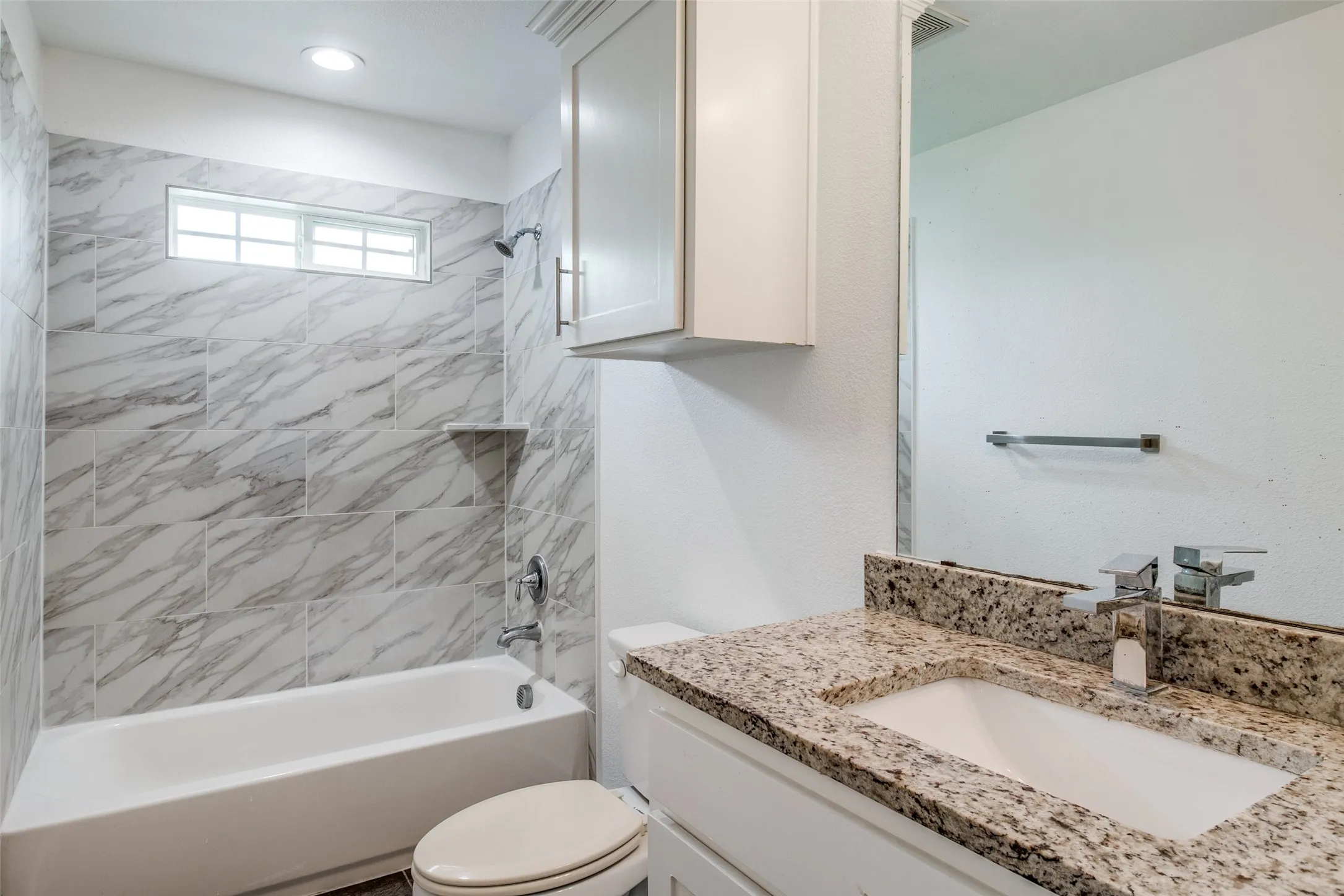 Single Family Residence For Rent in Dallas County , 3615 Pueblo Street, Dallas, Texas 75212, 5 Bedroom, 3 Bathroom, 1 Garage spaces, 2,227 Sqft, built in 2018, mls#21394025, Real Estate Agent in Dallas, Homes For Rent in Dallas county, Homes For Rent in Dallas, Realtor in Dallas Texas, Real Estate Brokerage Independent Realty Texas, Luminita Cordes Realtor