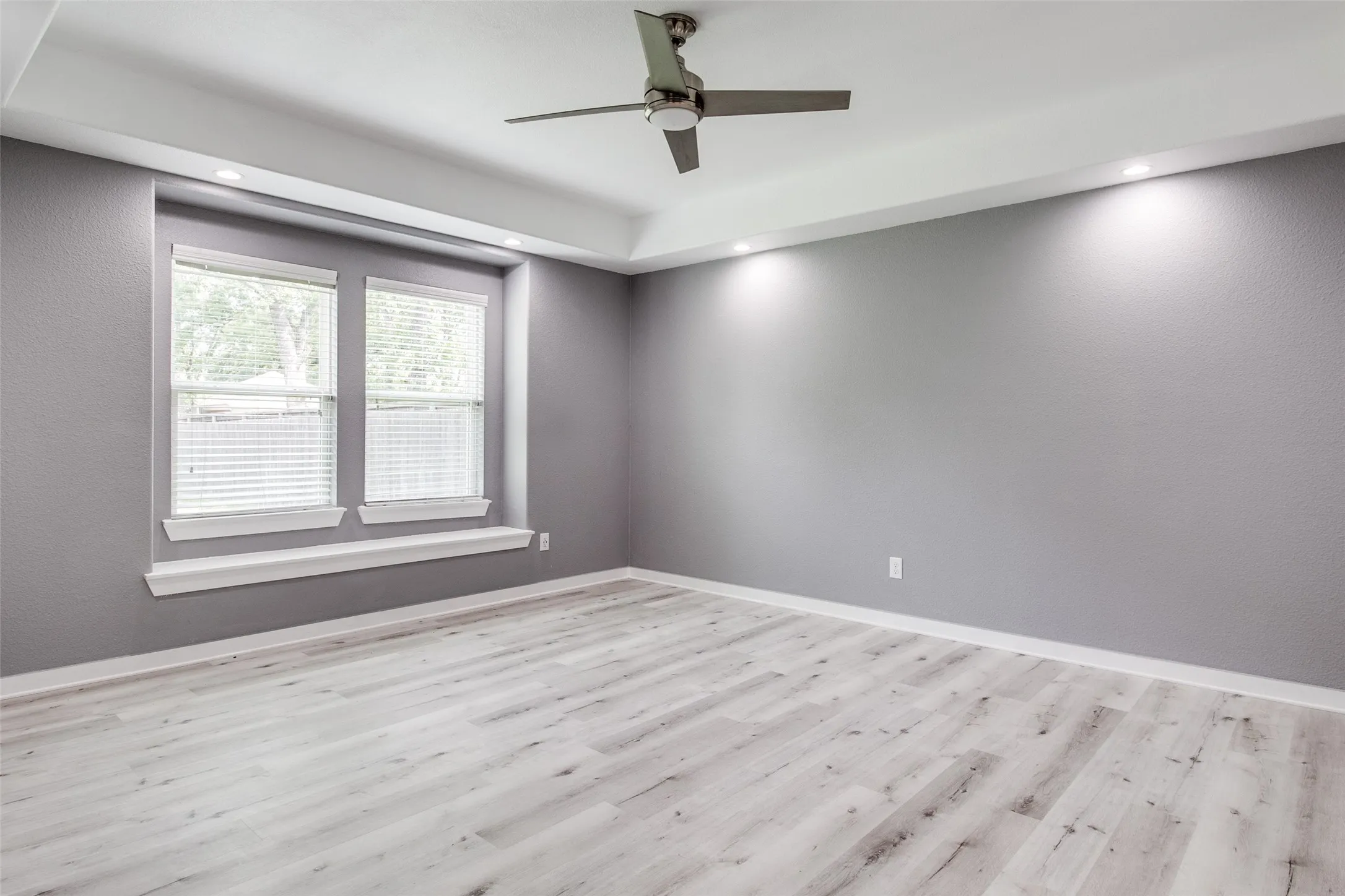 Single Family Residence For Rent in Dallas County , 3615 Pueblo Street, Dallas, Texas 75212, 5 Bedroom, 3 Bathroom, 1 Garage spaces, 2,227 Sqft, built in 2018, mls#21394025, Real Estate Agent in Dallas, Homes For Rent in Dallas county, Homes For Rent in Dallas, Realtor in Dallas Texas, Real Estate Brokerage Independent Realty Texas, Luminita Cordes Realtor