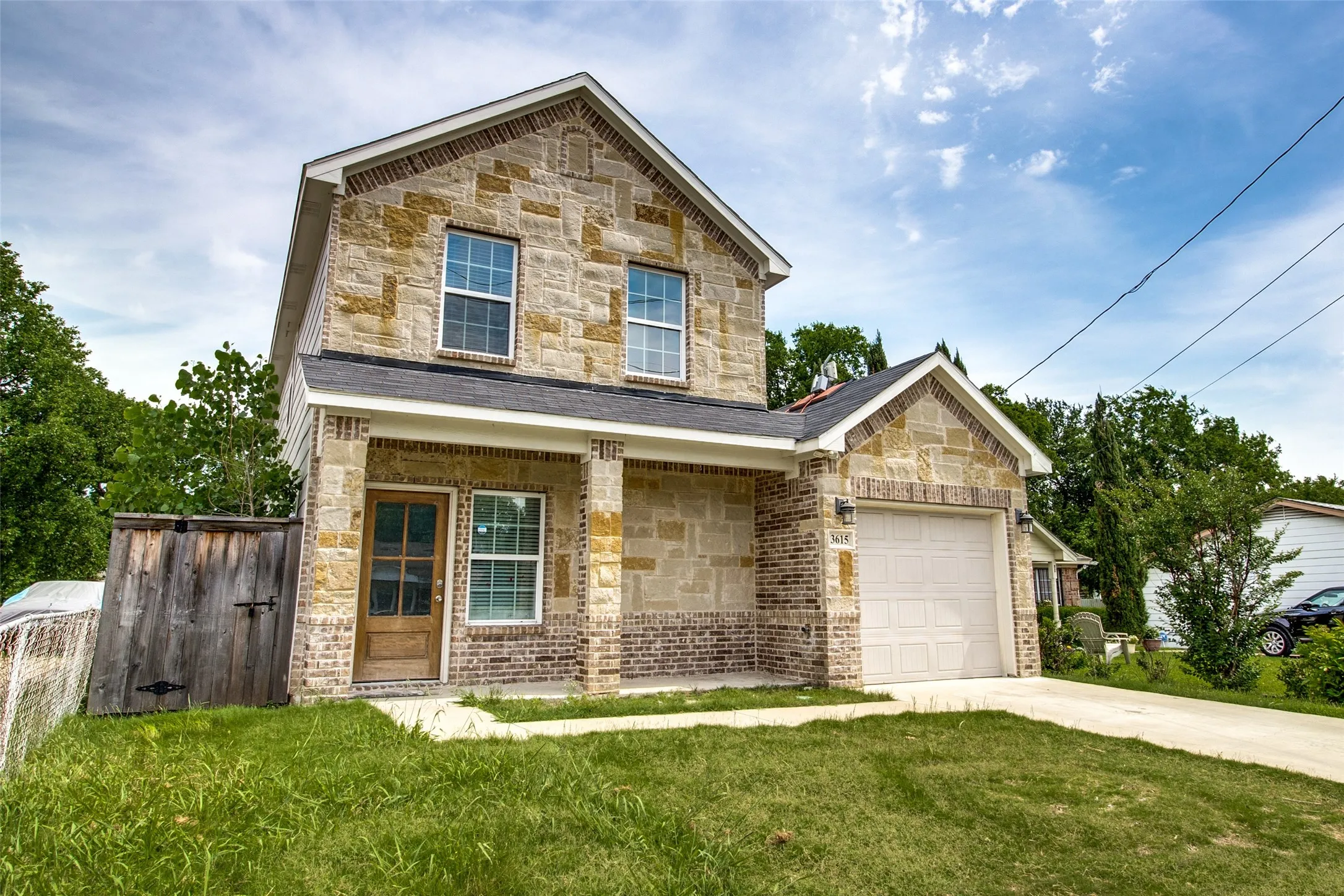 Single Family Residence For Rent in Dallas County , 3615 Pueblo Street, Dallas, Texas 75212, 5 Bedroom, 3 Bathroom, 1 Garage spaces, 2,227 Sqft, built in 2018, mls#21394025, Real Estate Agent in Dallas, Homes For Rent in Dallas county, Homes For Rent in Dallas, Realtor in Dallas Texas, Real Estate Brokerage Independent Realty Texas, Luminita Cordes Realtor