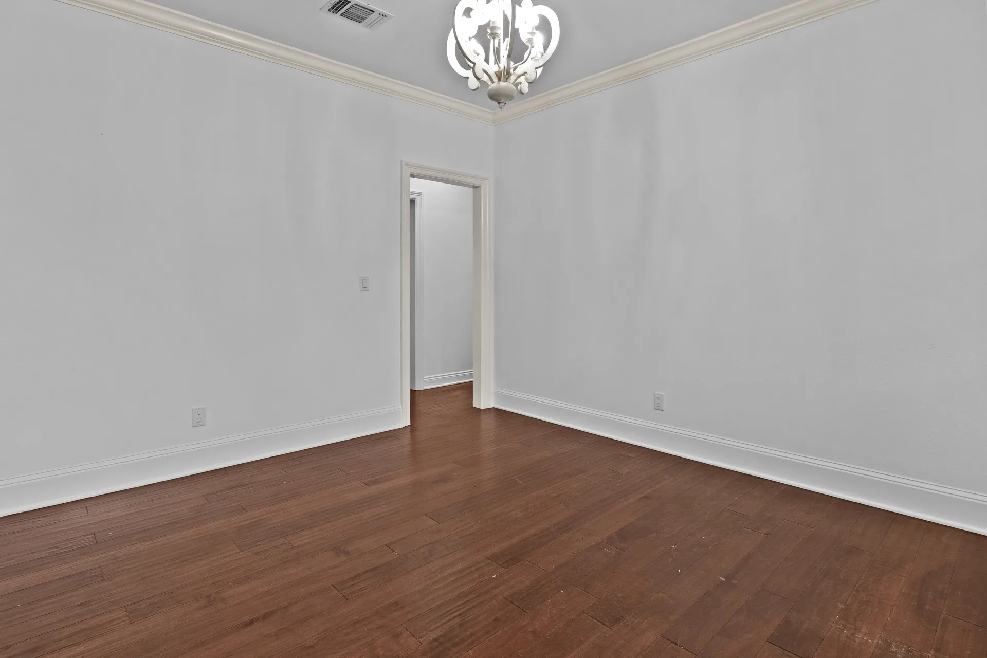 Single Family Residence For Sale in Titus County , 132 Private Road 4206, Mt Pleasant, Texas 75455, 4 Bedroom, 3 Bathroom, 2 Garage spaces, 3,051 Sqft, built in 2006, mls#21393979, Real Estate Agent in Mt Pleasant, Homes For Sale in Titus county, Homes For Sale in Mt Pleasant, Realtor in Mt Pleasant Texas, Real Estate Brokerage Independent Realty Texas, Luminita Cordes Realtor