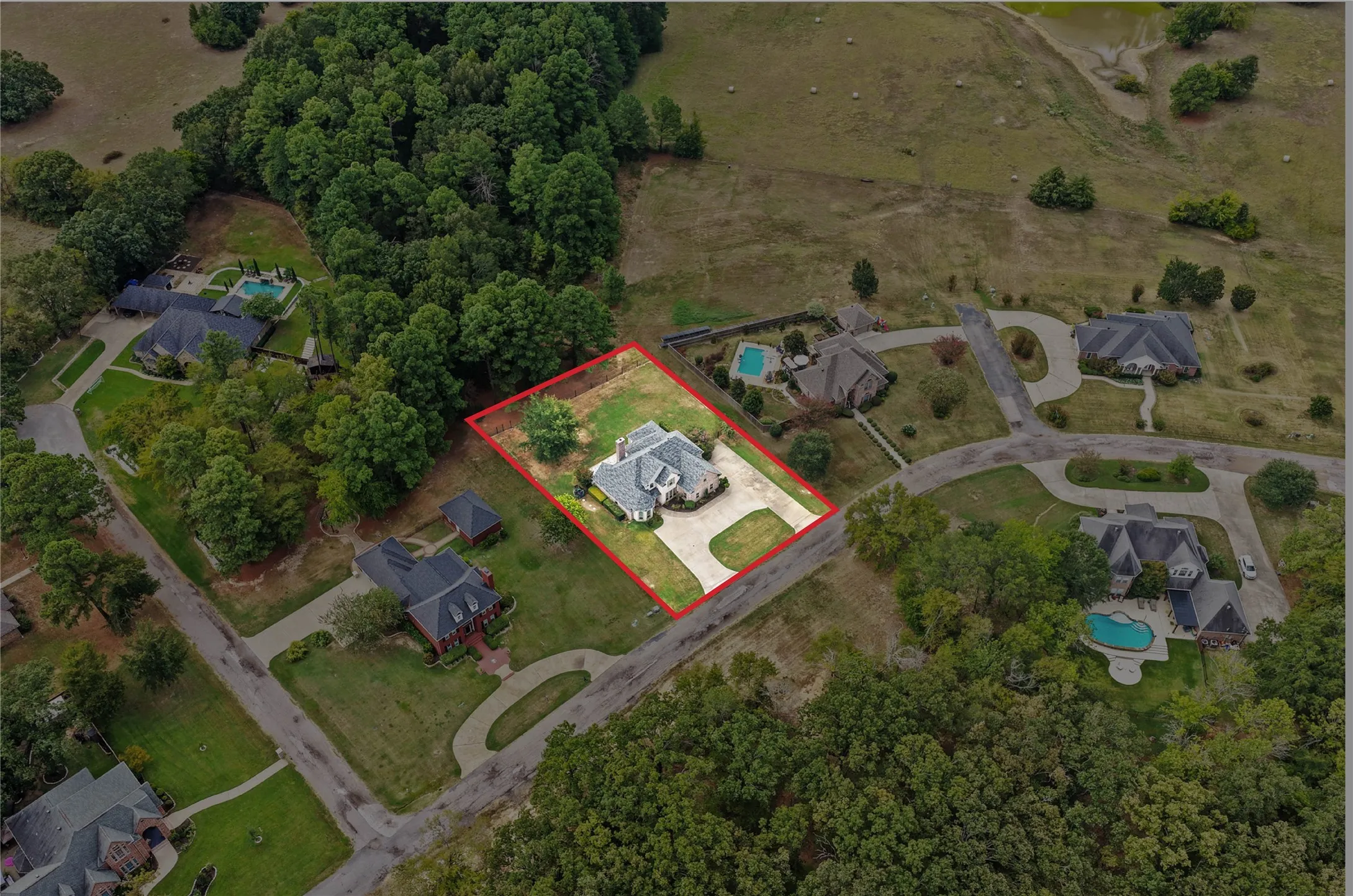 Single Family Residence For Sale in Titus County , 132 Private Road 4206, Mt Pleasant, Texas 75455, 4 Bedroom, 3 Bathroom, 2 Garage spaces, 3,051 Sqft, built in 2006, mls#21393979, Real Estate Agent in Mt Pleasant, Homes For Sale in Titus county, Homes For Sale in Mt Pleasant, Realtor in Mt Pleasant Texas, Real Estate Brokerage Independent Realty Texas, Luminita Cordes Realtor