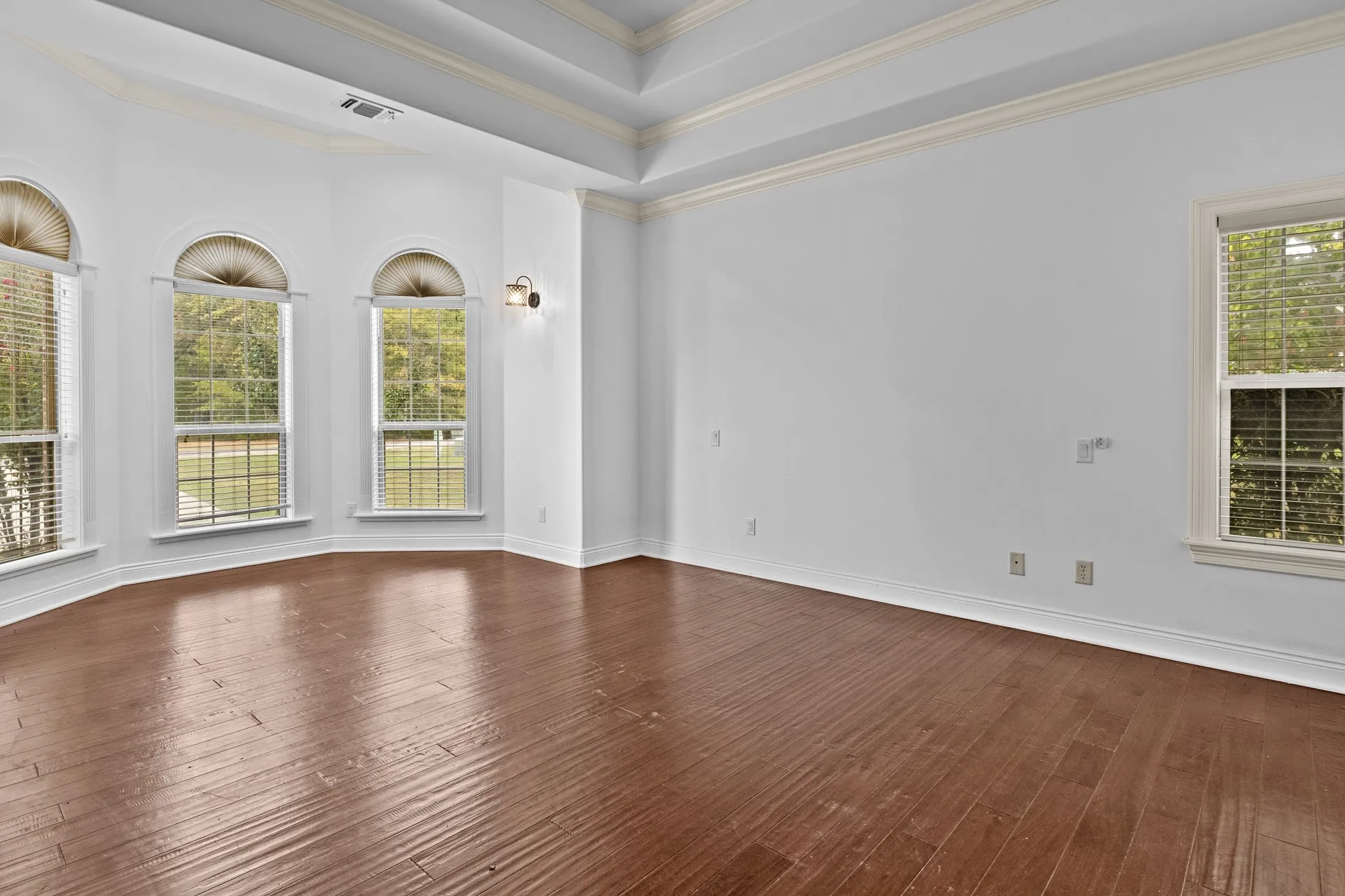 Single Family Residence For Sale in Titus County , 132 Private Road 4206, Mt Pleasant, Texas 75455, 4 Bedroom, 3 Bathroom, 2 Garage spaces, 3,051 Sqft, built in 2006, mls#21393979, Real Estate Agent in Mt Pleasant, Homes For Sale in Titus county, Homes For Sale in Mt Pleasant, Realtor in Mt Pleasant Texas, Real Estate Brokerage Independent Realty Texas, Luminita Cordes Realtor