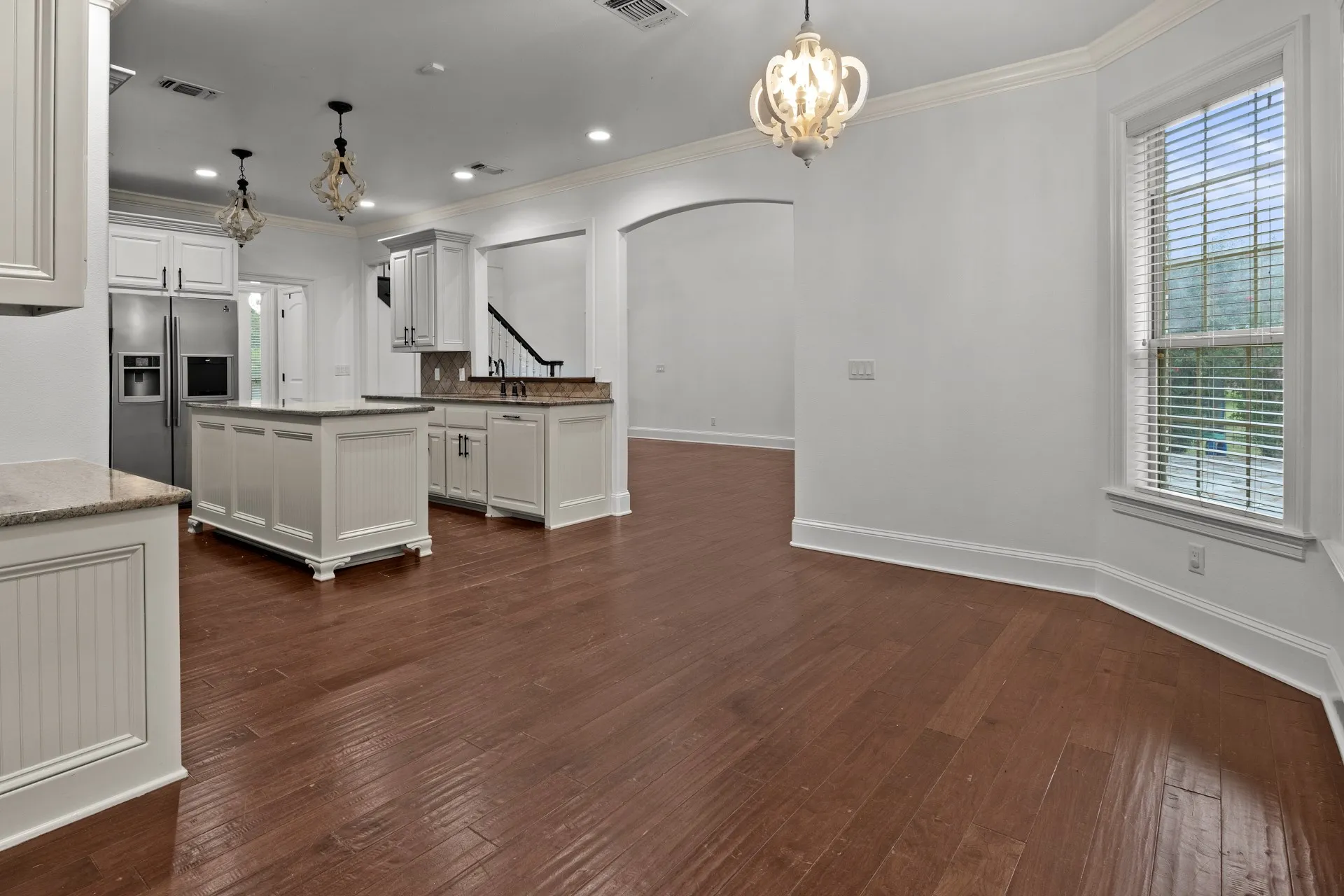 Single Family Residence For Sale in Titus County , 132 Private Road 4206, Mt Pleasant, Texas 75455, 4 Bedroom, 3 Bathroom, 2 Garage spaces, 3,051 Sqft, built in 2006, mls#21393979, Real Estate Agent in Mt Pleasant, Homes For Sale in Titus county, Homes For Sale in Mt Pleasant, Realtor in Mt Pleasant Texas, Real Estate Brokerage Independent Realty Texas, Luminita Cordes Realtor