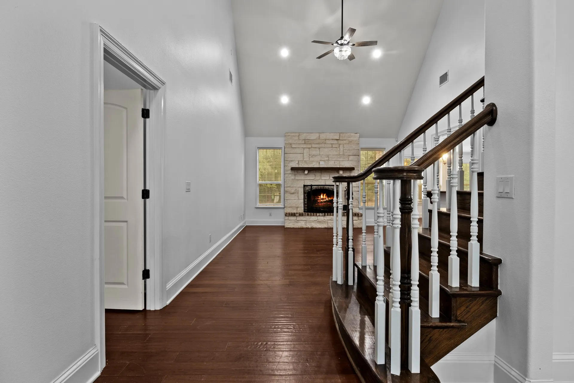 Single Family Residence For Sale in Titus County , 132 Private Road 4206, Mt Pleasant, Texas 75455, 4 Bedroom, 3 Bathroom, 2 Garage spaces, 3,051 Sqft, built in 2006, mls#21393979, Real Estate Agent in Mt Pleasant, Homes For Sale in Titus county, Homes For Sale in Mt Pleasant, Realtor in Mt Pleasant Texas, Real Estate Brokerage Independent Realty Texas, Luminita Cordes Realtor