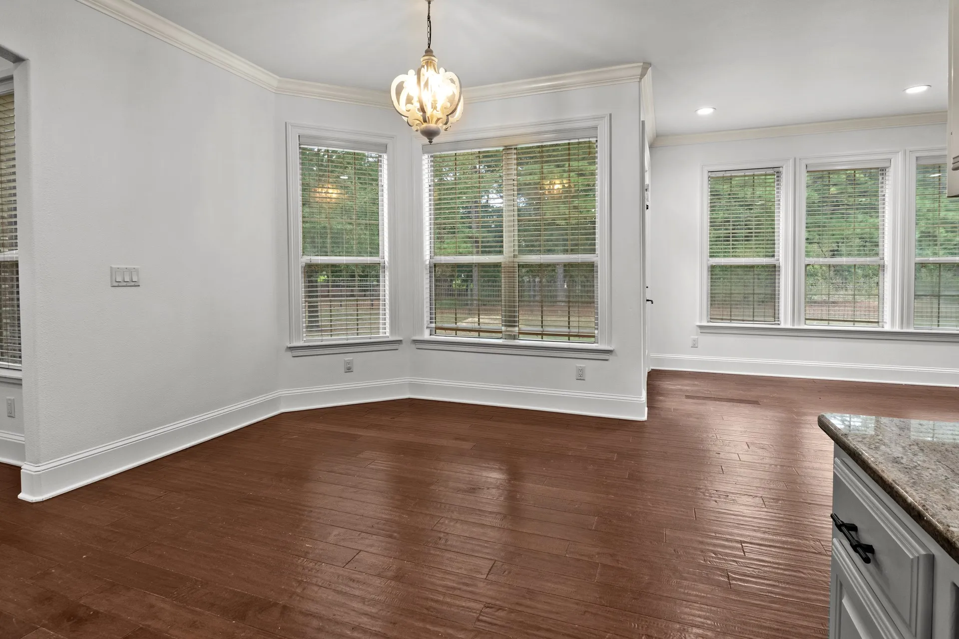 Single Family Residence For Sale in Titus County , 132 Private Road 4206, Mt Pleasant, Texas 75455, 4 Bedroom, 3 Bathroom, 2 Garage spaces, 3,051 Sqft, built in 2006, mls#21393979, Real Estate Agent in Mt Pleasant, Homes For Sale in Titus county, Homes For Sale in Mt Pleasant, Realtor in Mt Pleasant Texas, Real Estate Brokerage Independent Realty Texas, Luminita Cordes Realtor