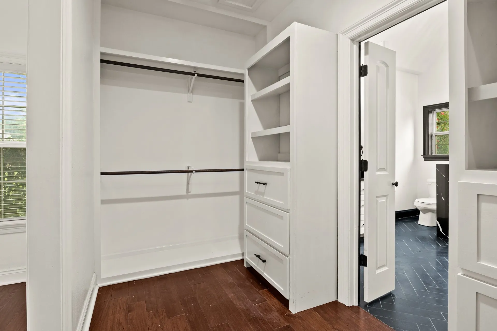 Single Family Residence For Sale in Titus County , 132 Private Road 4206, Mt Pleasant, Texas 75455, 4 Bedroom, 3 Bathroom, 2 Garage spaces, 3,051 Sqft, built in 2006, mls#21393979, Real Estate Agent in Mt Pleasant, Homes For Sale in Titus county, Homes For Sale in Mt Pleasant, Realtor in Mt Pleasant Texas, Real Estate Brokerage Independent Realty Texas, Luminita Cordes Realtor