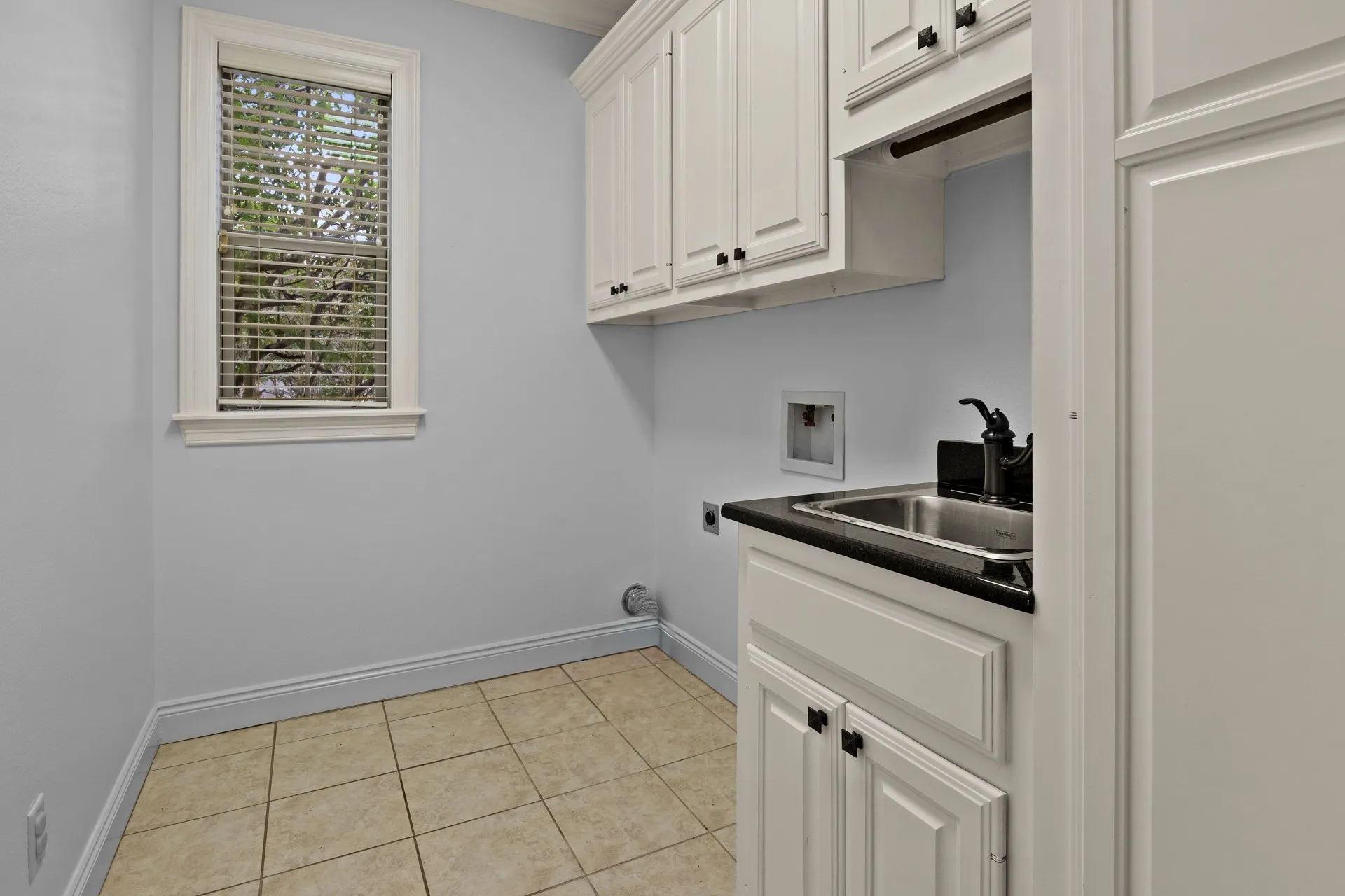 Single Family Residence For Sale in Titus County , 132 Private Road 4206, Mt Pleasant, Texas 75455, 4 Bedroom, 3 Bathroom, 2 Garage spaces, 3,051 Sqft, built in 2006, mls#21393979, Real Estate Agent in Mt Pleasant, Homes For Sale in Titus county, Homes For Sale in Mt Pleasant, Realtor in Mt Pleasant Texas, Real Estate Brokerage Independent Realty Texas, Luminita Cordes Realtor
