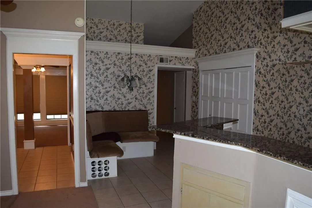 Single Family Residence For Rent in Kaufman County , 512 Rosewood Lane, Forney, Texas 75126, 4 Bedroom, 2 Bathroom, 2 Garage spaces, 1,805 Sqft, built in 1985, mls#21394031, Real Estate Agent in Forney, Homes For Rent in Kaufman county, Homes For Rent in Forney, Realtor in Forney Texas, Real Estate Brokerage Independent Realty Texas, Luminita Cordes Realtor