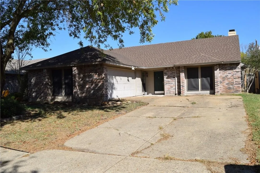 Single Family Residence For Rent in Kaufman County , 512 Rosewood Lane, Forney, Texas 75126, 4 Bedroom, 2 Bathroom, 2 Garage spaces, 1,805 Sqft, built in 1985, mls#21394031, Real Estate Agent in Forney, Homes For Rent in Kaufman county, Homes For Rent in Forney, Realtor in Forney Texas, Real Estate Brokerage Independent Realty Texas, Luminita Cordes Realtor