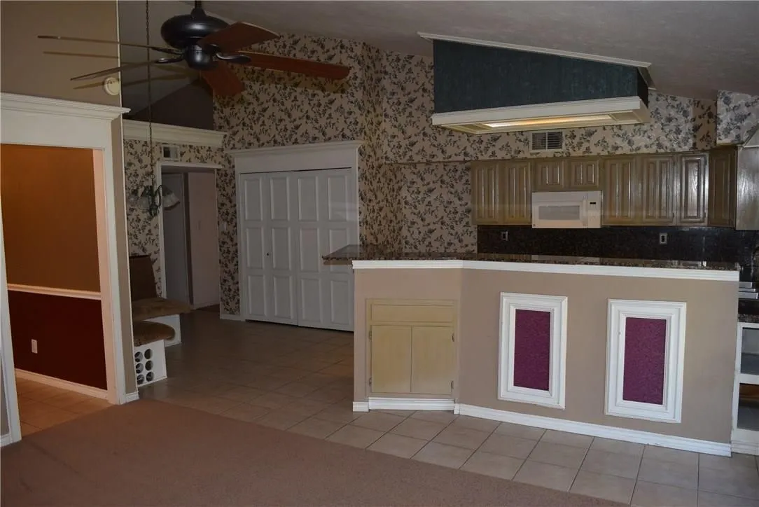 Single Family Residence For Rent in Kaufman County , 512 Rosewood Lane, Forney, Texas 75126, 4 Bedroom, 2 Bathroom, 2 Garage spaces, 1,805 Sqft, built in 1985, mls#21394031, Real Estate Agent in Forney, Homes For Rent in Kaufman county, Homes For Rent in Forney, Realtor in Forney Texas, Real Estate Brokerage Independent Realty Texas, Luminita Cordes Realtor