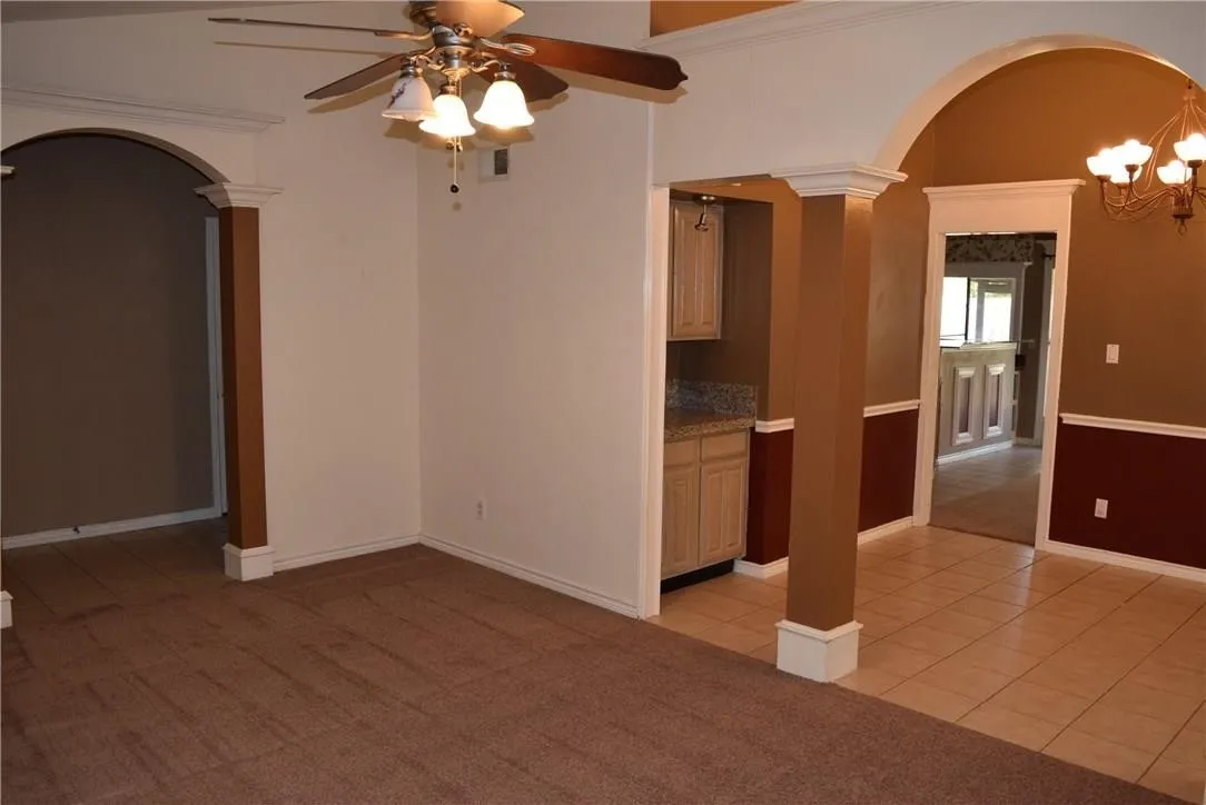 Single Family Residence For Rent in Kaufman County , 512 Rosewood Lane, Forney, Texas 75126, 4 Bedroom, 2 Bathroom, 2 Garage spaces, 1,805 Sqft, built in 1985, mls#21394031, Real Estate Agent in Forney, Homes For Rent in Kaufman county, Homes For Rent in Forney, Realtor in Forney Texas, Real Estate Brokerage Independent Realty Texas, Luminita Cordes Realtor