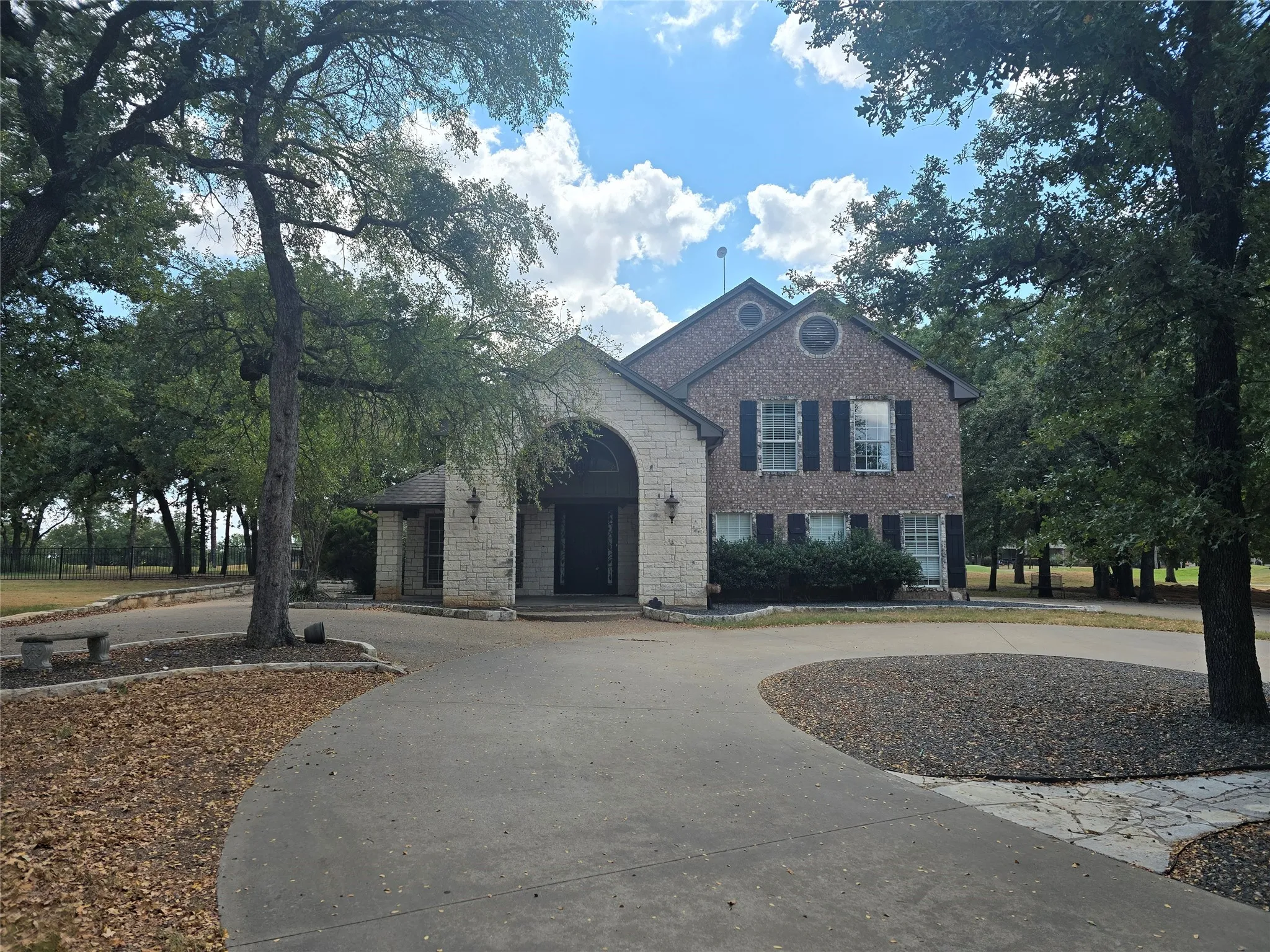 Single Family Residence For Rent