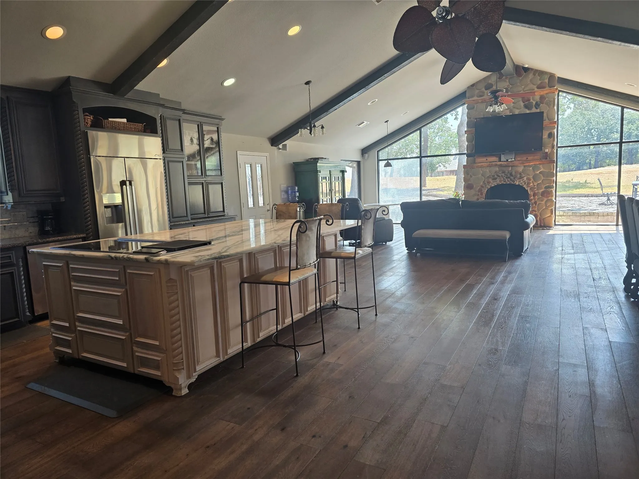 Single Family Residence For Rent in Parker County , 437 Sugar Tree Drive, Lipan, Texas 76462, 4 Bedroom, 3 Bathroom, 2 Garage spaces, 3,851 Sqft, built in 1999, mls#21394035, Real Estate Agent in Lipan, Homes For Rent in Parker county, Homes For Rent in Lipan, Realtor in Lipan Texas, Real Estate Brokerage Independent Realty Texas, Luminita Cordes Realtor