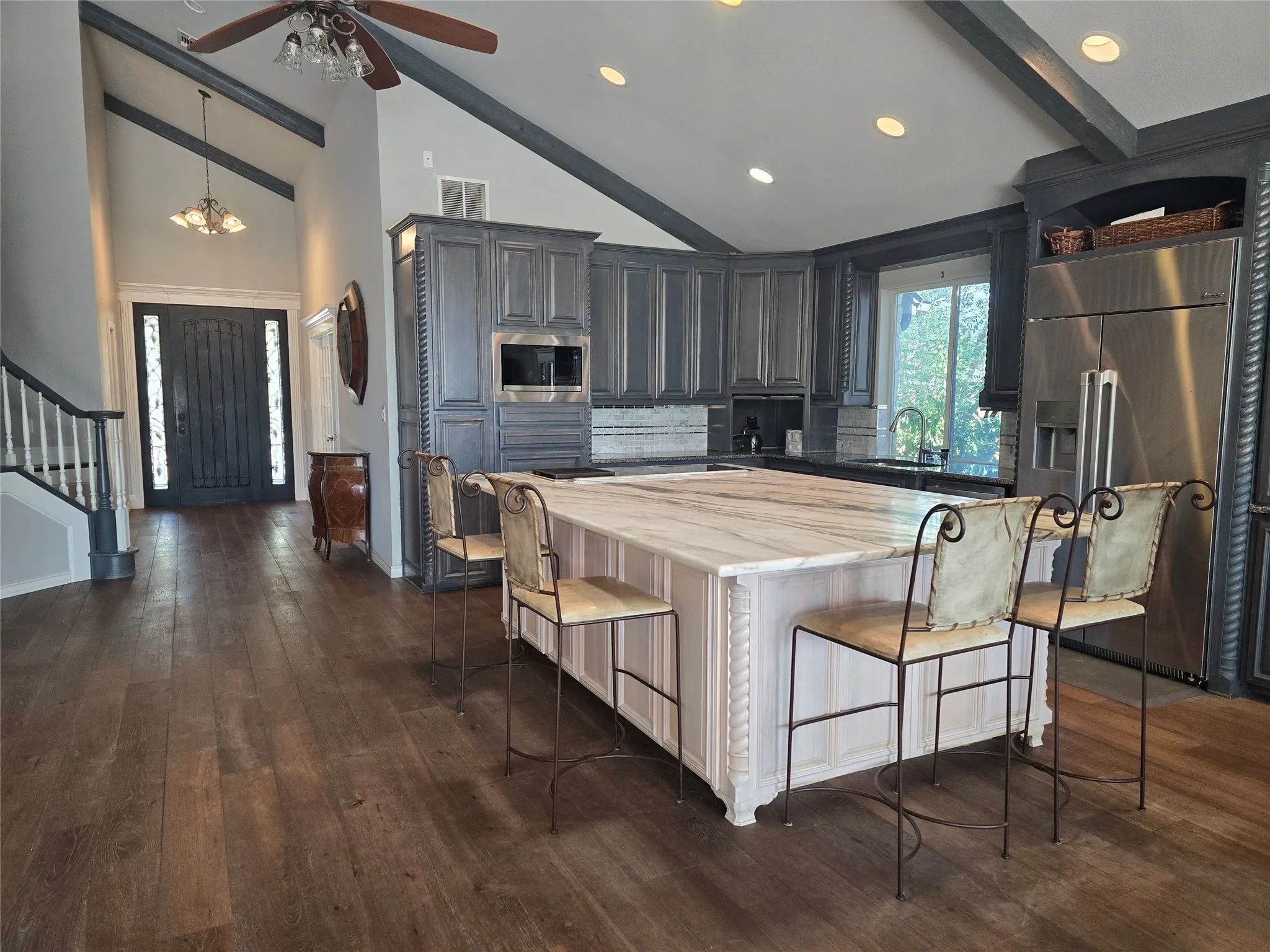 Single Family Residence For Rent in Parker County , 437 Sugar Tree Drive, Lipan, Texas 76462, 4 Bedroom, 3 Bathroom, 2 Garage spaces, 3,851 Sqft, built in 1999, mls#21394035, Real Estate Agent in Lipan, Homes For Rent in Parker county, Homes For Rent in Lipan, Realtor in Lipan Texas, Real Estate Brokerage Independent Realty Texas, Luminita Cordes Realtor