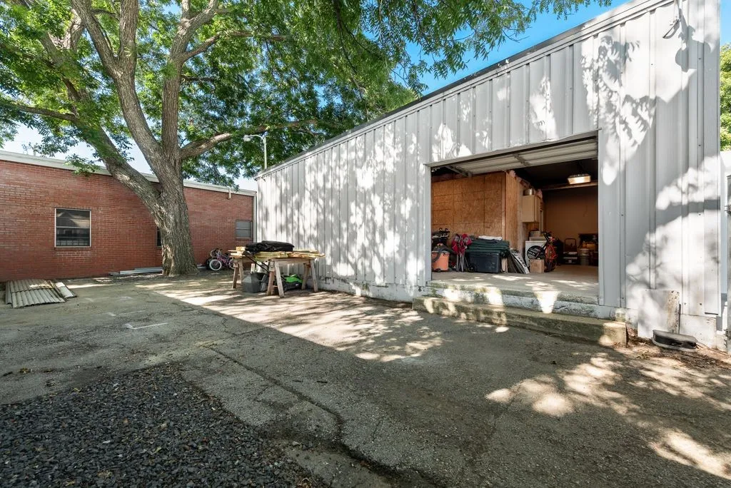 Business For Sale in Ellis County , 407 W Main Street, Waxahachie, Texas 75165, 0, 0, Garage spaces, 0 Sqft, built in 1970, mls#21389625, Real Estate Agent in Waxahachie, Homes For Sale in Ellis county, Homes For Sale in Waxahachie, Realtor in Waxahachie Texas, Real Estate Brokerage Independent Realty Texas, Luminita Cordes Realtor