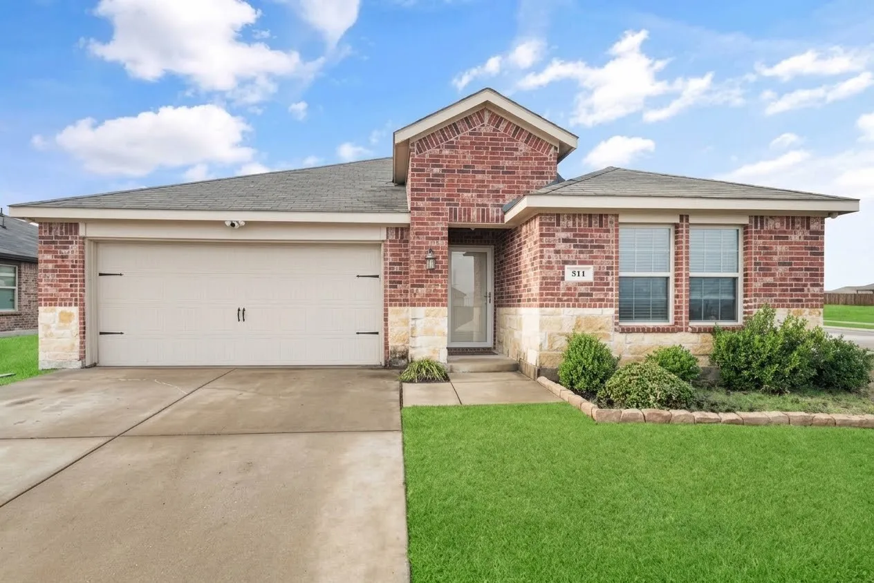 Single Family Residence For Rent in Collin County , 511 Saw Mill Road, Royse City, Texas 75189, 4 Bedroom, 3 Bathroom, 2 Garage spaces, 2,070 Sqft, built in 2019, mls#21386227, Real Estate Agent in Royse City, Homes For Rent in Collin county, Homes For Rent in Royse City, Realtor in Royse City Texas, Real Estate Brokerage Independent Realty Texas, Luminita Cordes Realtor