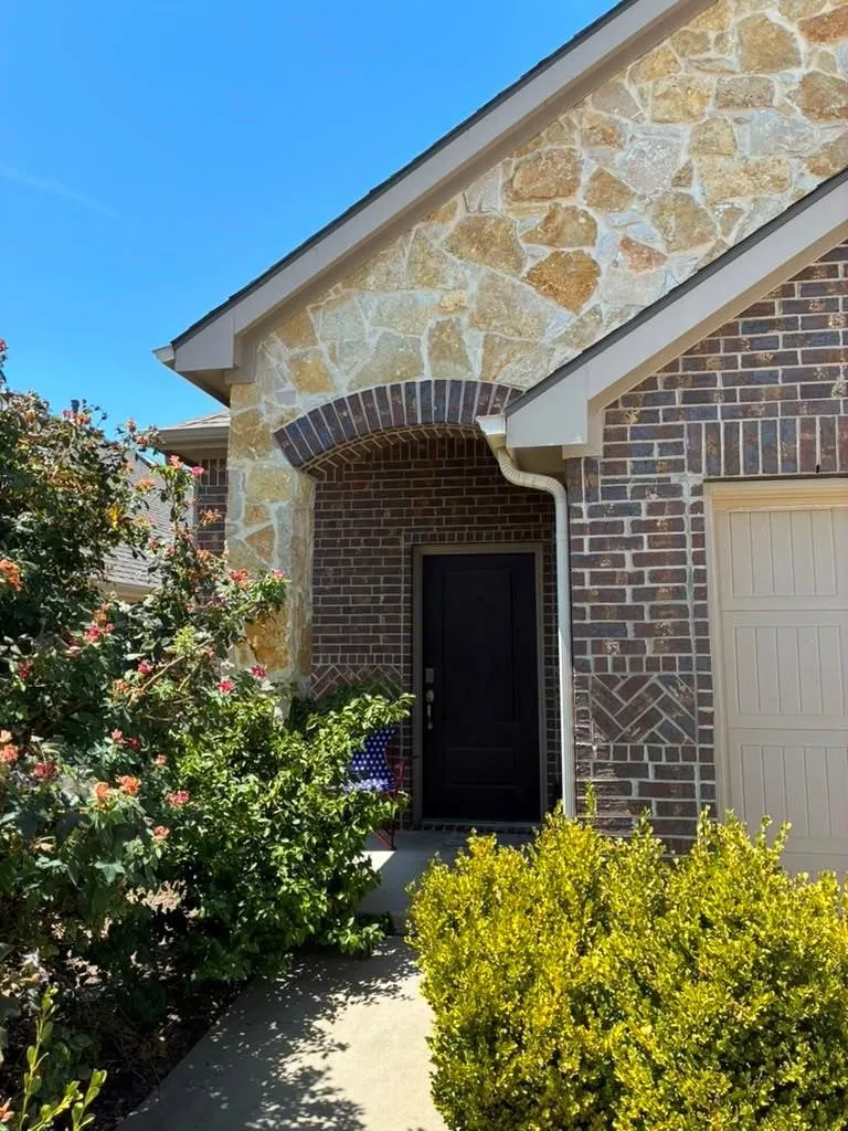 Single Family Residence For Sale
