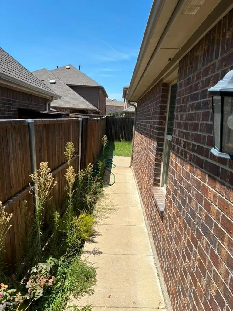 Single Family Residence For Sale in Kaufman County , 2729 Pease Drive, Forney, Texas 75126, 3 Bedroom, 2 Bathroom, 2 Garage spaces, 1,470 Sqft, built in 2019, mls#21394003, Real Estate Agent in Forney, Homes For Sale in Kaufman county, Homes For Sale in Forney, Realtor in Forney Texas, Real Estate Brokerage Independent Realty Texas, Luminita Cordes Realtor
