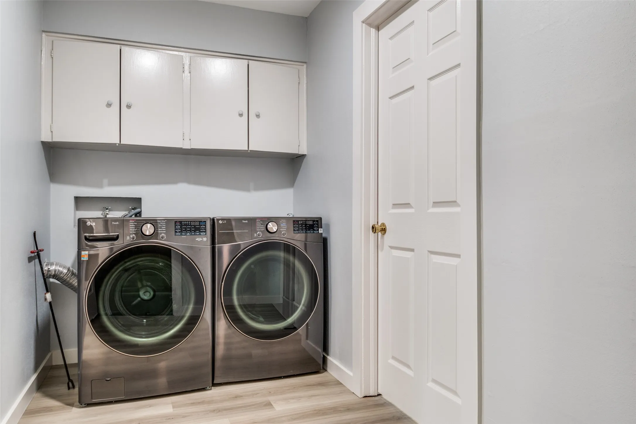 Single Family Residence For Rent in Dallas County , 3647 Whitehall Drive, Dallas, Texas 75229, 3 Bedroom, 2 Bathroom, 2 Garage spaces, 1,890 Sqft, built in 1958, mls#21389865, Real Estate Agent in Dallas, Homes For Rent in Dallas county, Homes For Rent in Dallas, Realtor in Dallas Texas, Real Estate Brokerage Independent Realty Texas, Luminita Cordes Realtor