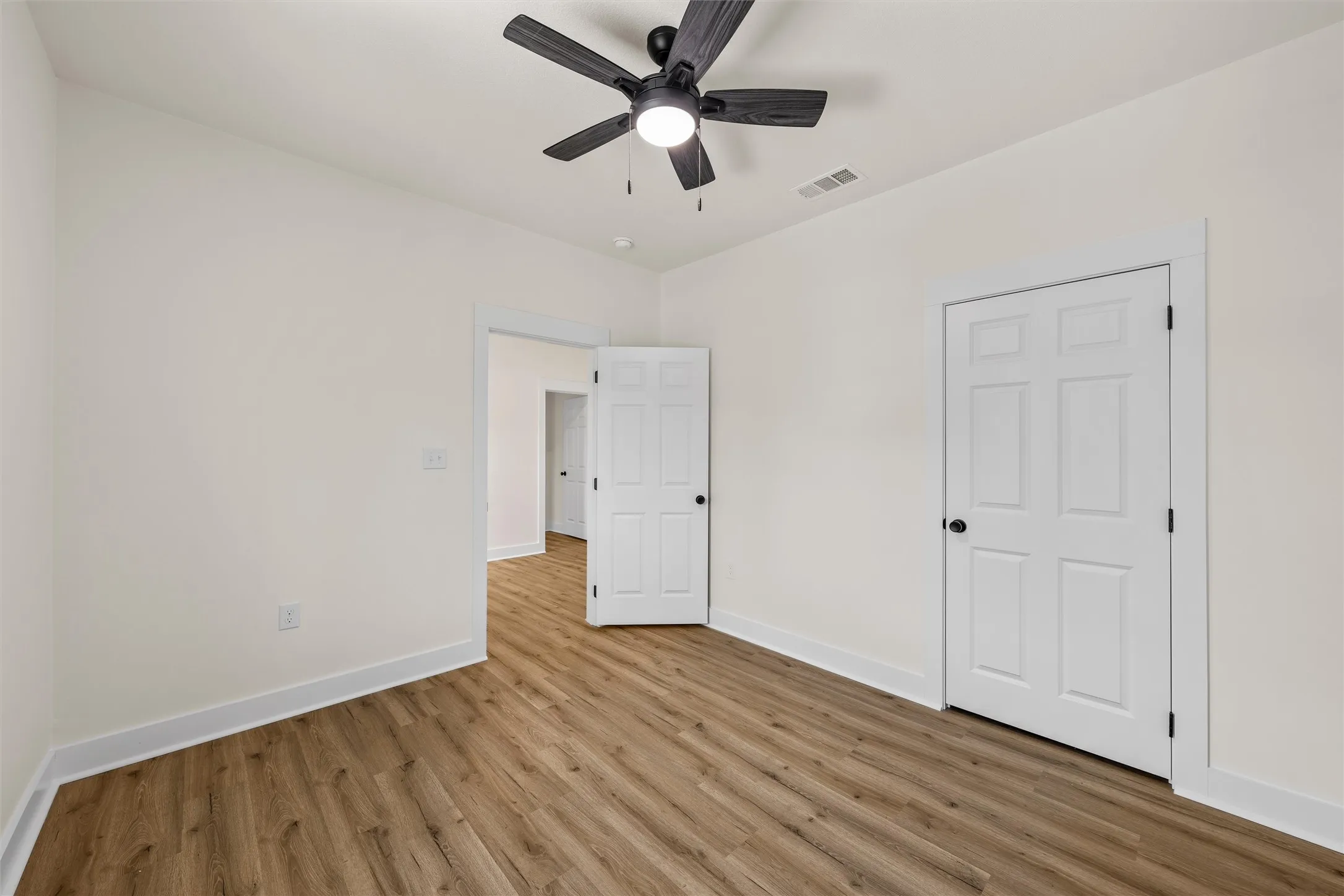 Single Family Residence For Sale in Mc Lennan County , 1616 N 17th Street, Waco, Texas 76707, 3 Bedroom, 3 Bathroom, Garage spaces, 1,791 Sqft, built in 2026, mls#21393707, Real Estate Agent in Waco, Homes For Sale in Mc Lennan county, Homes For Sale in Waco, Realtor in Waco Texas, Real Estate Brokerage Independent Realty Texas, Luminita Cordes Realtor