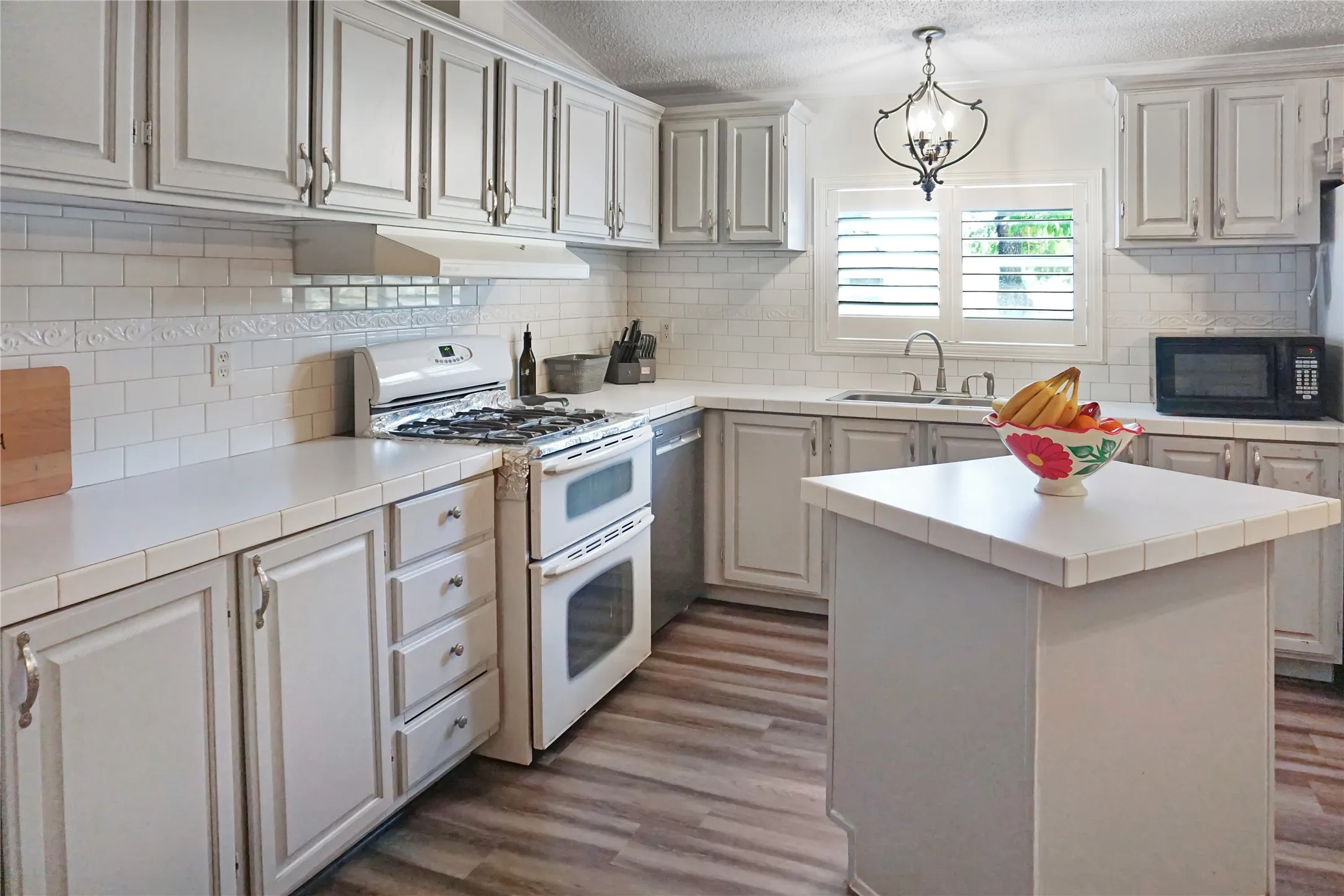 Farm For Rent in Navarro County , 1714 FM 667, Purdon, Texas 76679, 3 Bedroom, 3 Bathroom, Garage spaces, 1,960 Sqft, built in 1998, mls#21394050, Real Estate Agent in Purdon, Homes For Rent in Navarro county, Homes For Rent in Purdon, Realtor in Purdon Texas, Real Estate Brokerage Independent Realty Texas, Luminita Cordes Realtor