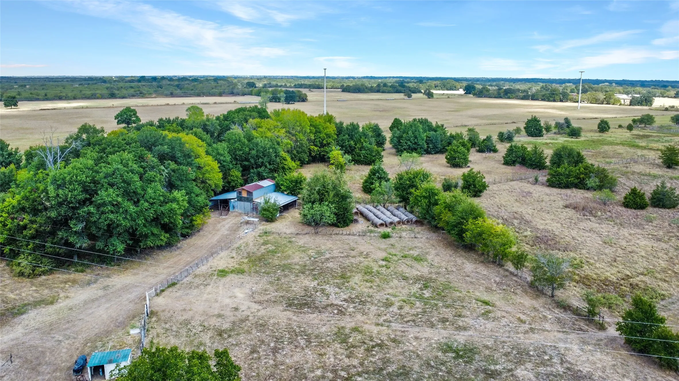 Farm For Rent in Navarro County , 1714 FM 667, Purdon, Texas 76679, 3 Bedroom, 3 Bathroom, Garage spaces, 1,960 Sqft, built in 1998, mls#21394050, Real Estate Agent in Purdon, Homes For Rent in Navarro county, Homes For Rent in Purdon, Realtor in Purdon Texas, Real Estate Brokerage Independent Realty Texas, Luminita Cordes Realtor