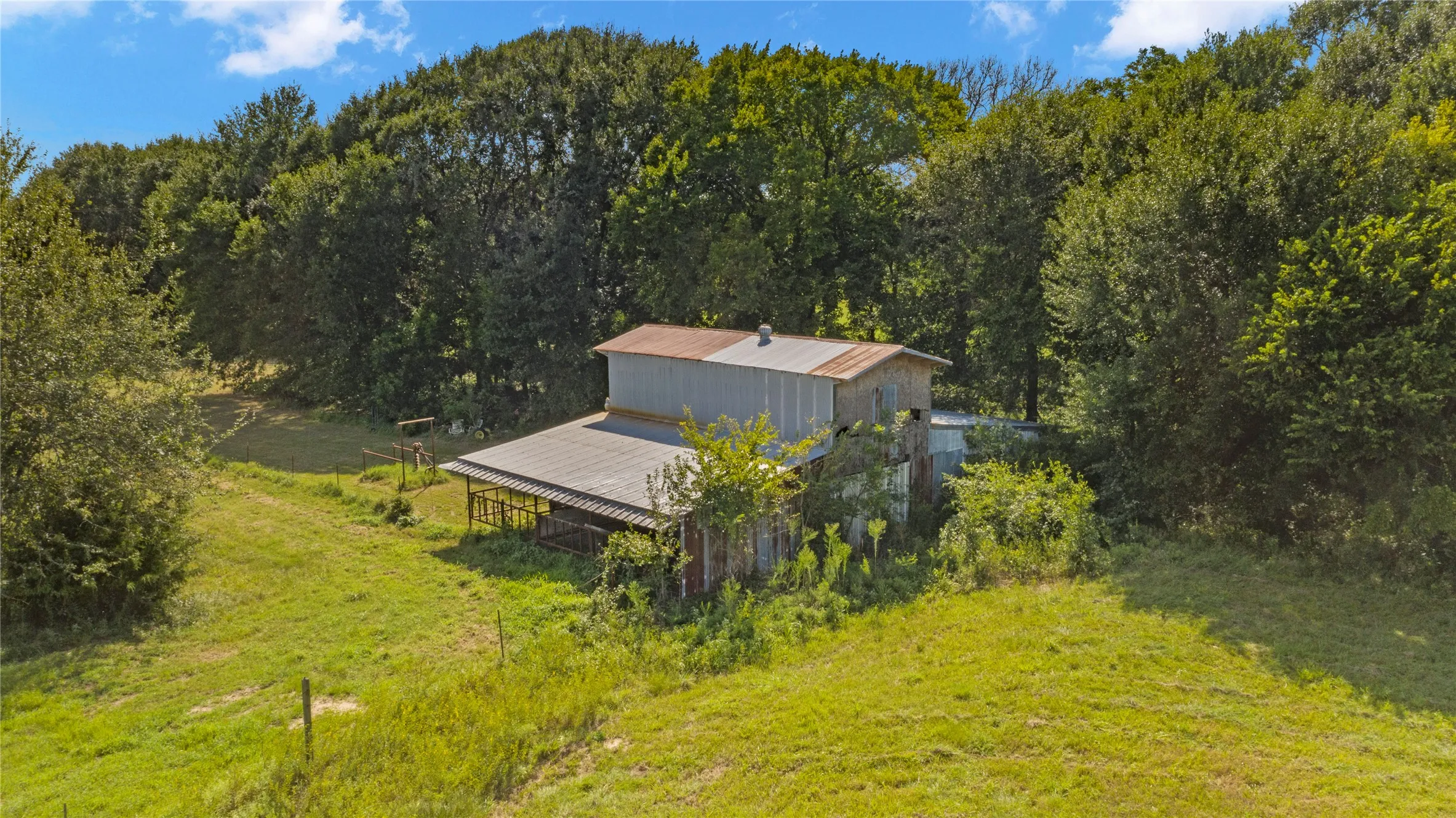 Farm For Rent in Navarro County , 1714 FM 667, Purdon, Texas 76679, 3 Bedroom, 3 Bathroom, Garage spaces, 1,960 Sqft, built in 1998, mls#21394050, Real Estate Agent in Purdon, Homes For Rent in Navarro county, Homes For Rent in Purdon, Realtor in Purdon Texas, Real Estate Brokerage Independent Realty Texas, Luminita Cordes Realtor